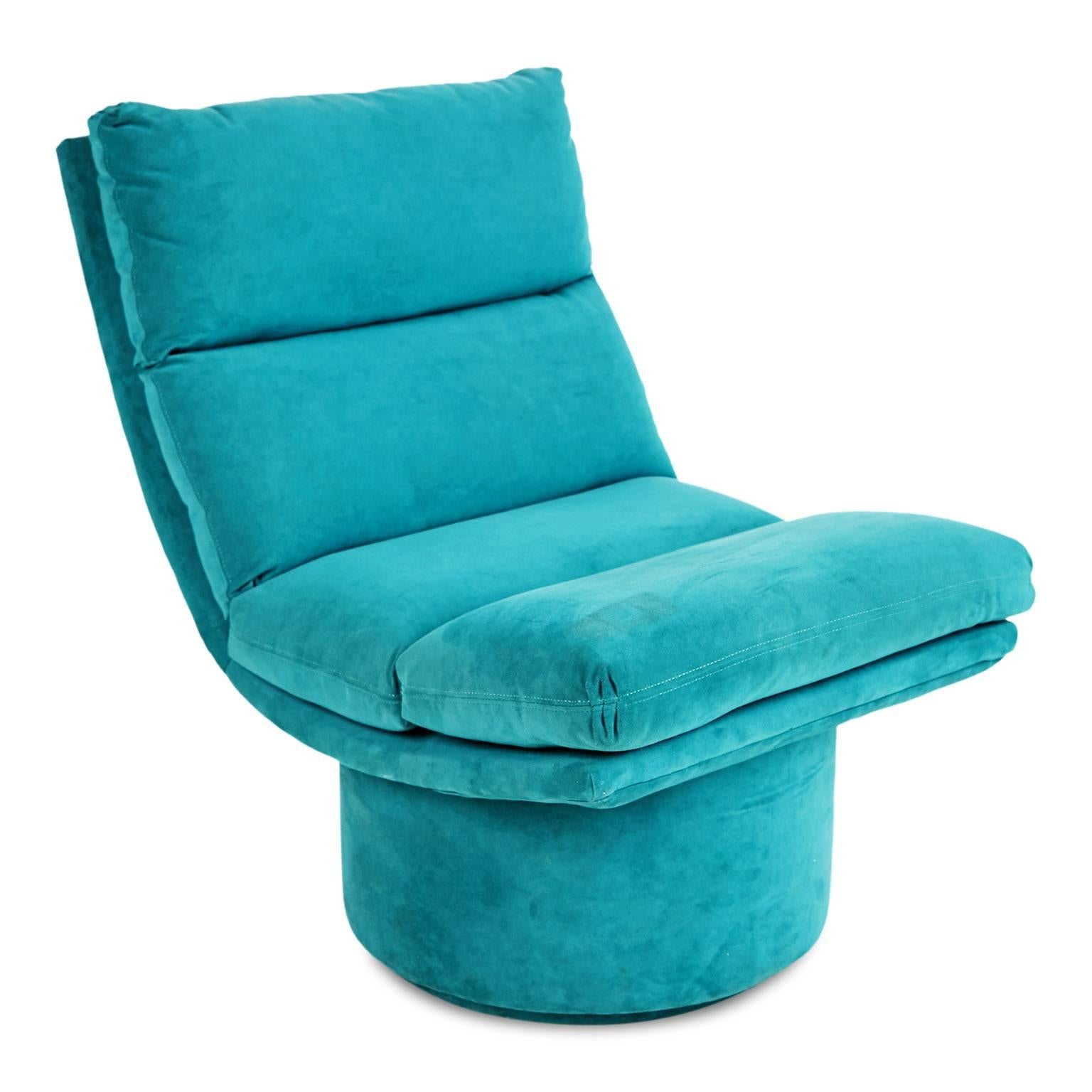 Note, this item is being offered as a reupholstery project. We can reupholster this in your material of choice or sell to you as-is so that you can select a local upholsterer of your choice. Price is as-is. Contact us for a reupholstery quote if you