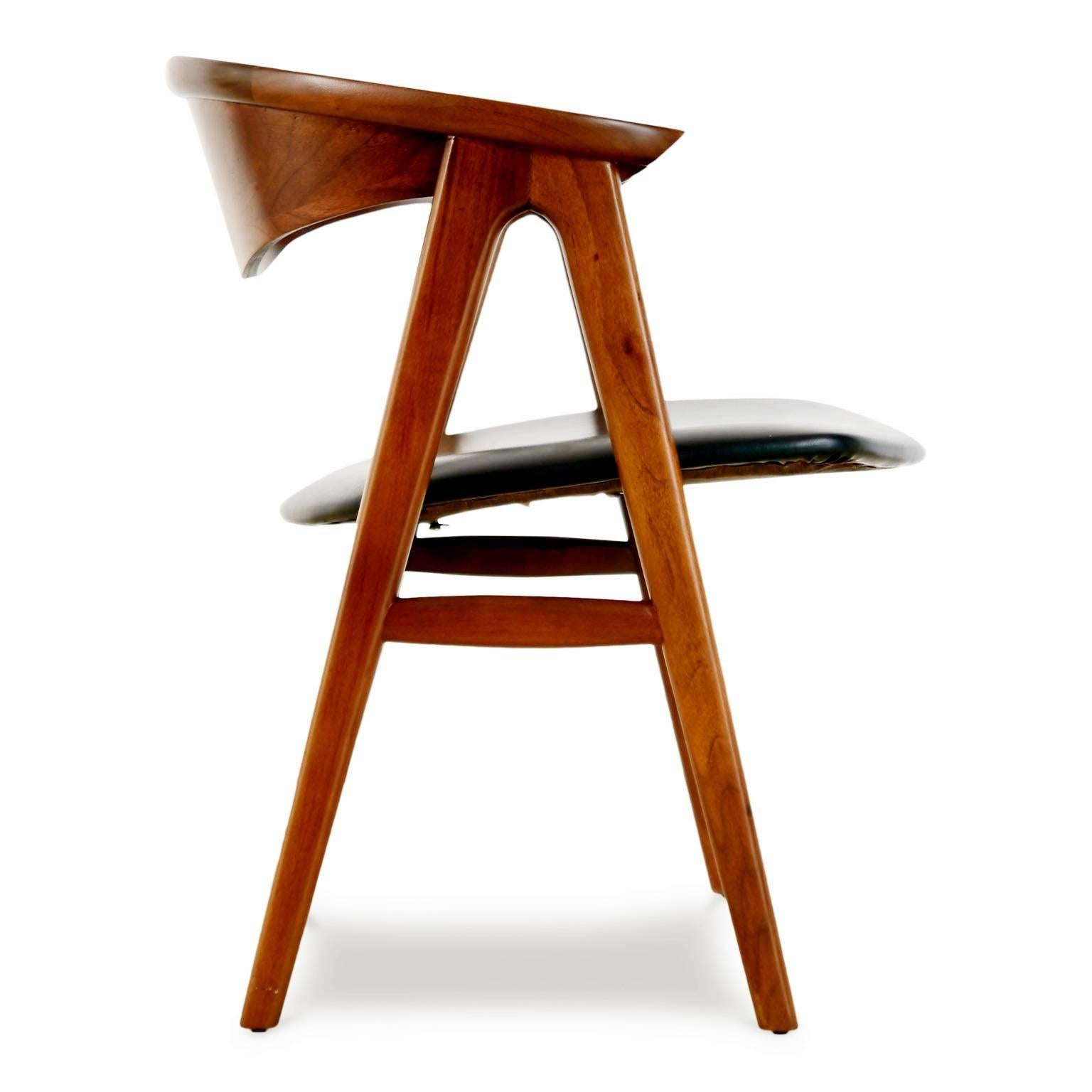 Mid-Century Modern Erik Kirkegaard Restored Walnut Lounge Chair, Denmark, circa 1950