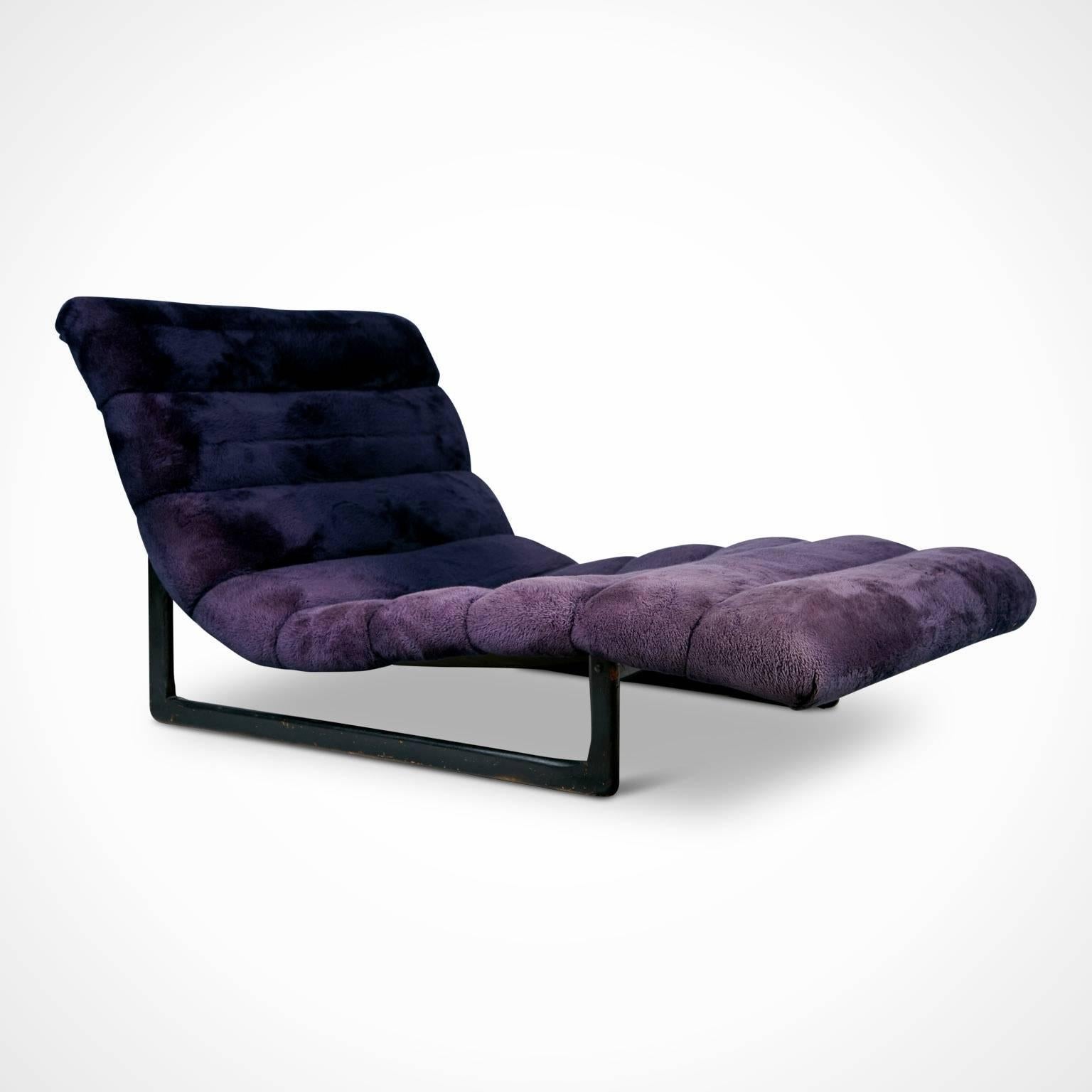 Sink back into this generously proportioned chaise longue by Adrian Pearsall for Craft Associates. This expansive lounge chair provides a comfortable seat for one, or maybe two people, which you can stretch out and relax on as it gently supports