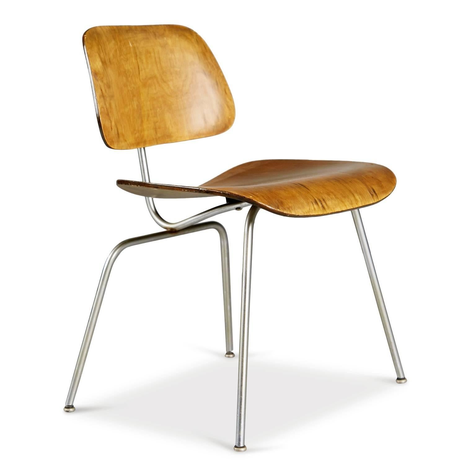 Evans Production Walnut DCM Chairs by Charles Eames, Set of Five, circa 1947 1