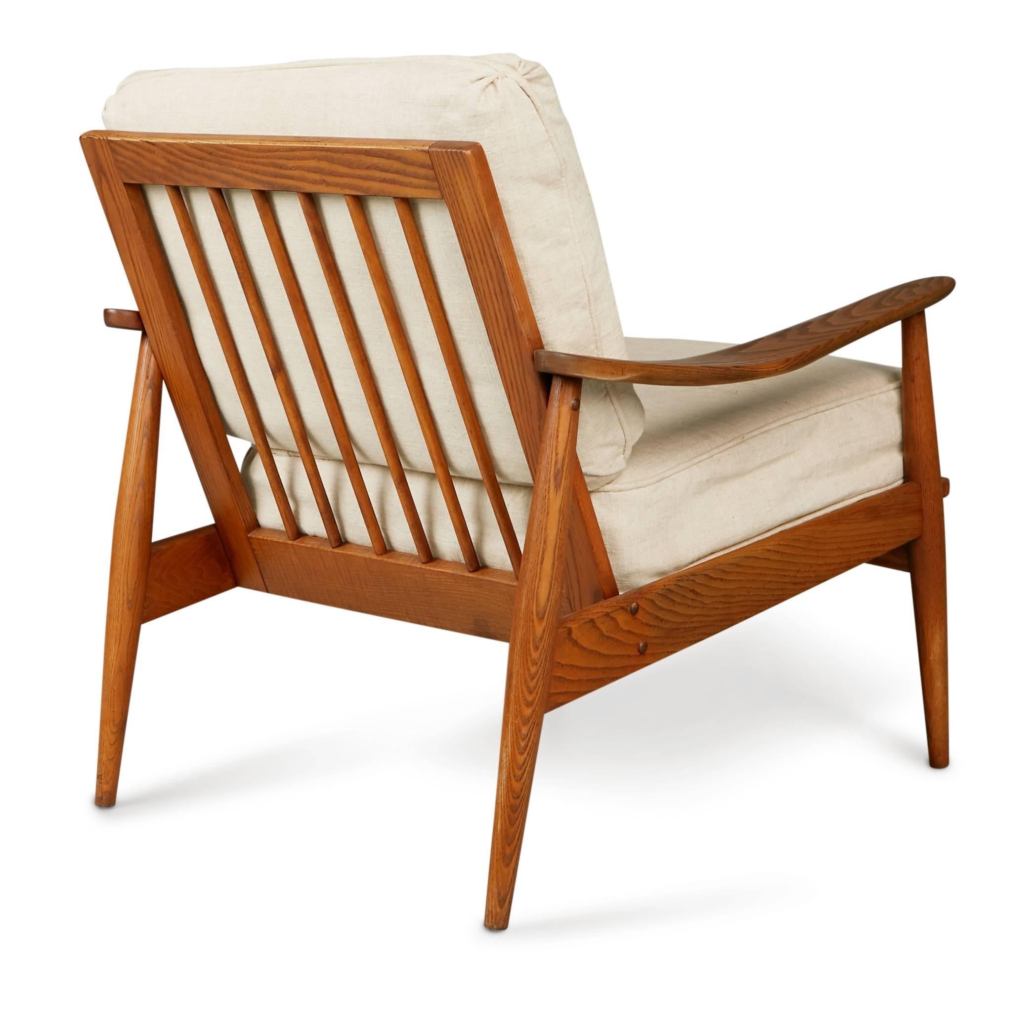 Mid-20th Century Exotic Wood Grain Mid-Century Modern Lounge ArmChair, circa 1960