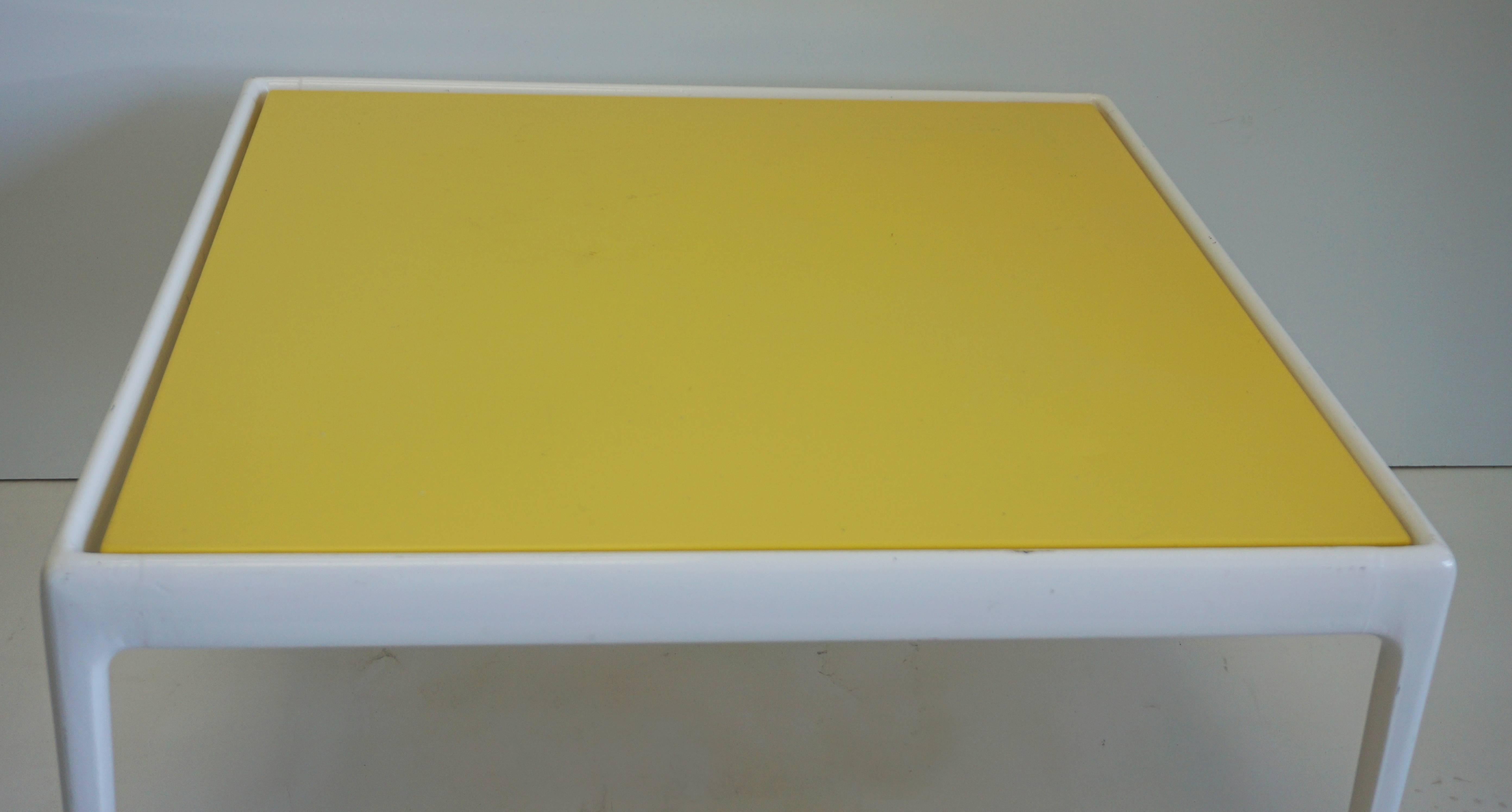 Richard Schultz 1966 collection square table.

Yellow enamel top.

This color is out of production.

There are some chips and blemishes. See photos.