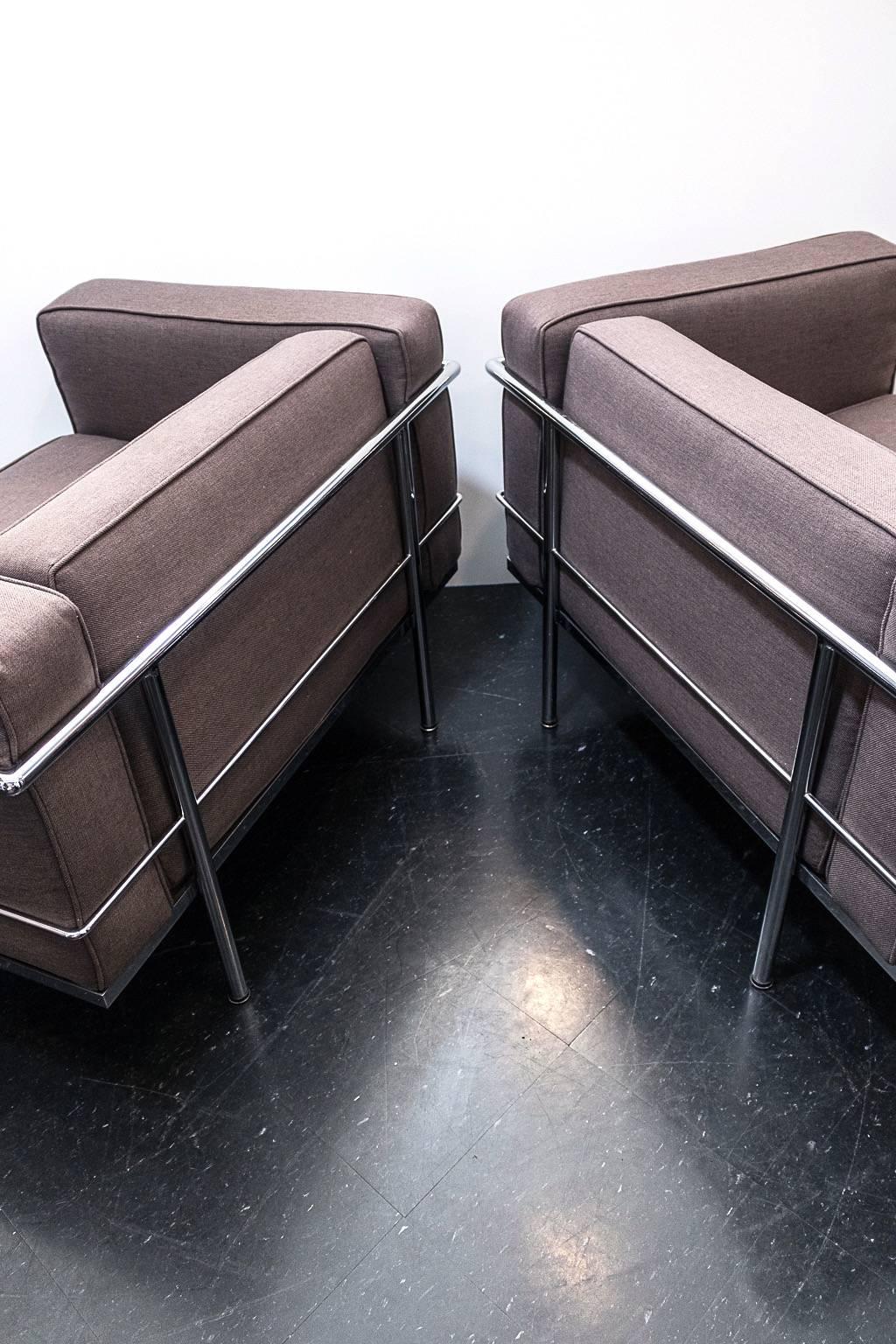 Bauhaus Le Corbusier Style LC3 Chairs
