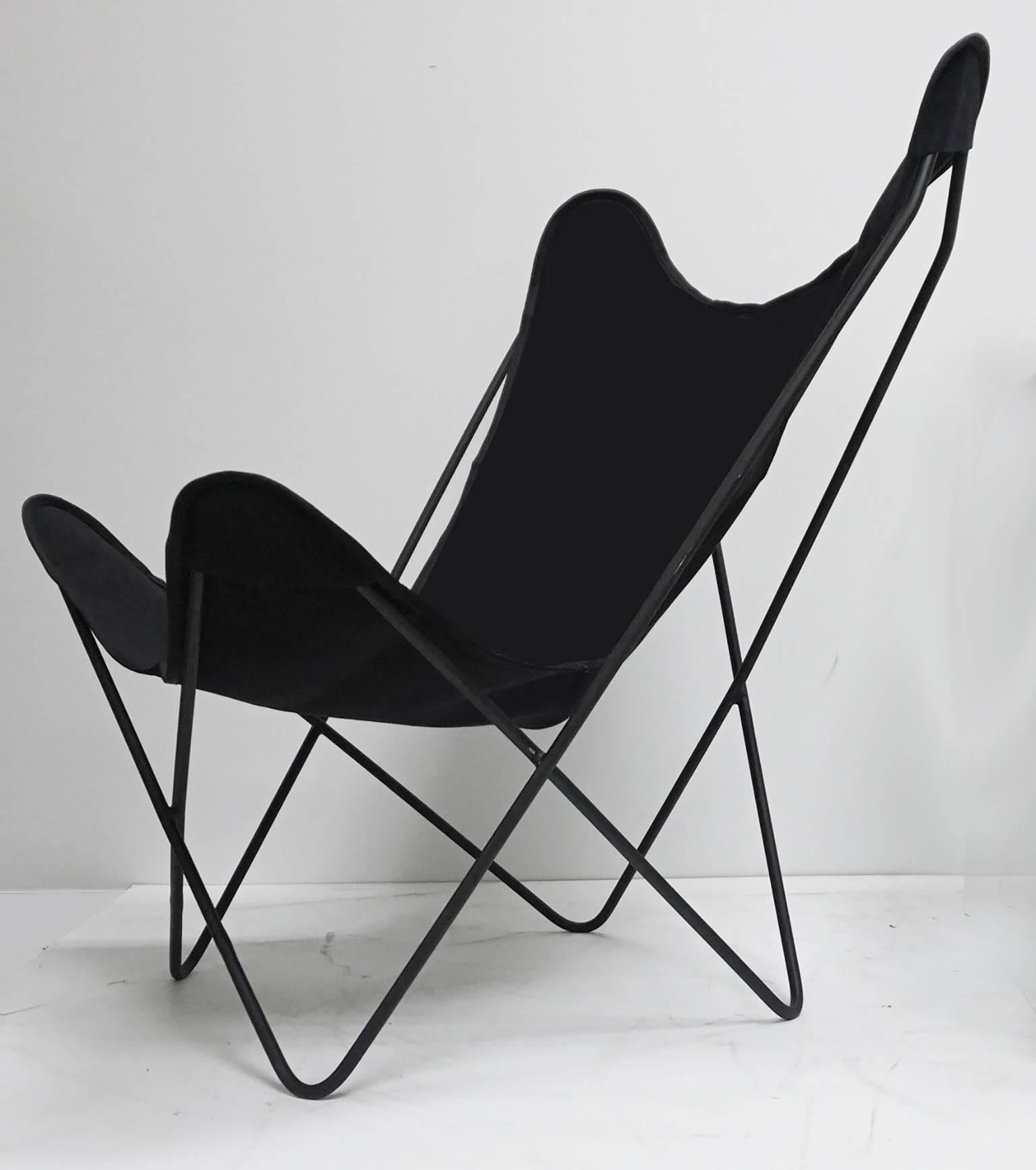 Mid-20th Century Pair of Knoll Hardoy Black Butterfly Chairs