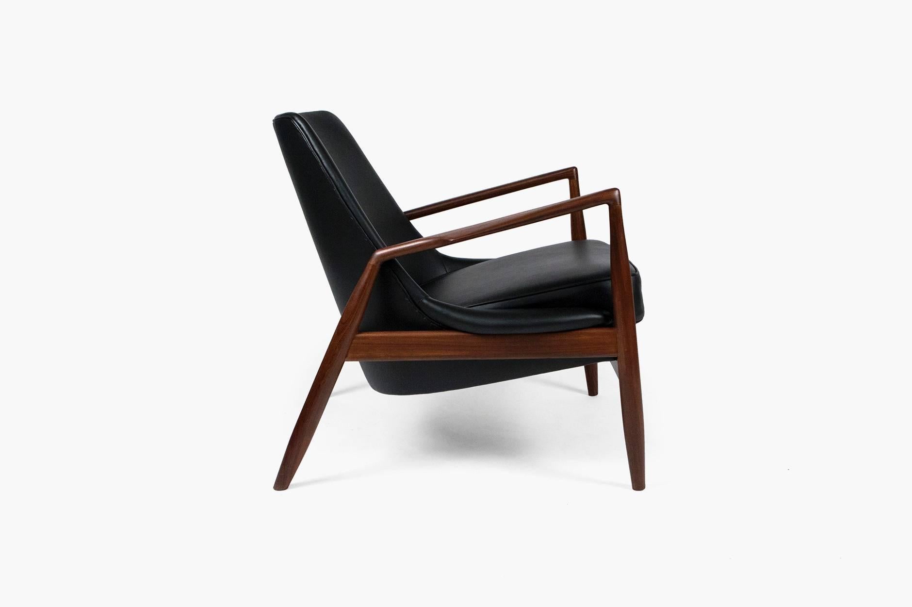 Scandinavian Modern Ib Kofod-Larsen 'Seal' Lounge Chair, 1950s
