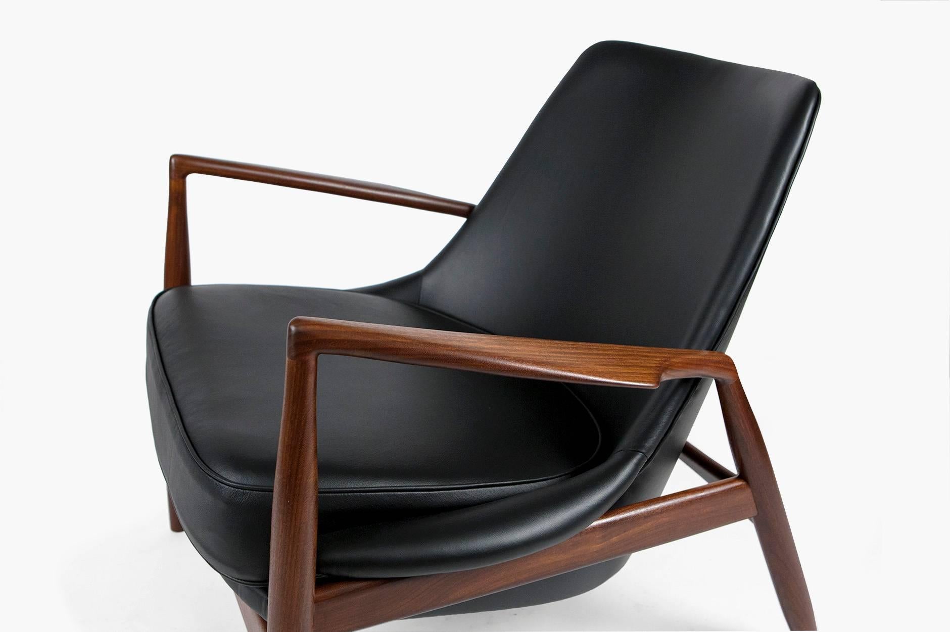 Ib Kofod-Larsen 'Seal' Lounge Chair, 1950s In Excellent Condition In London, GB