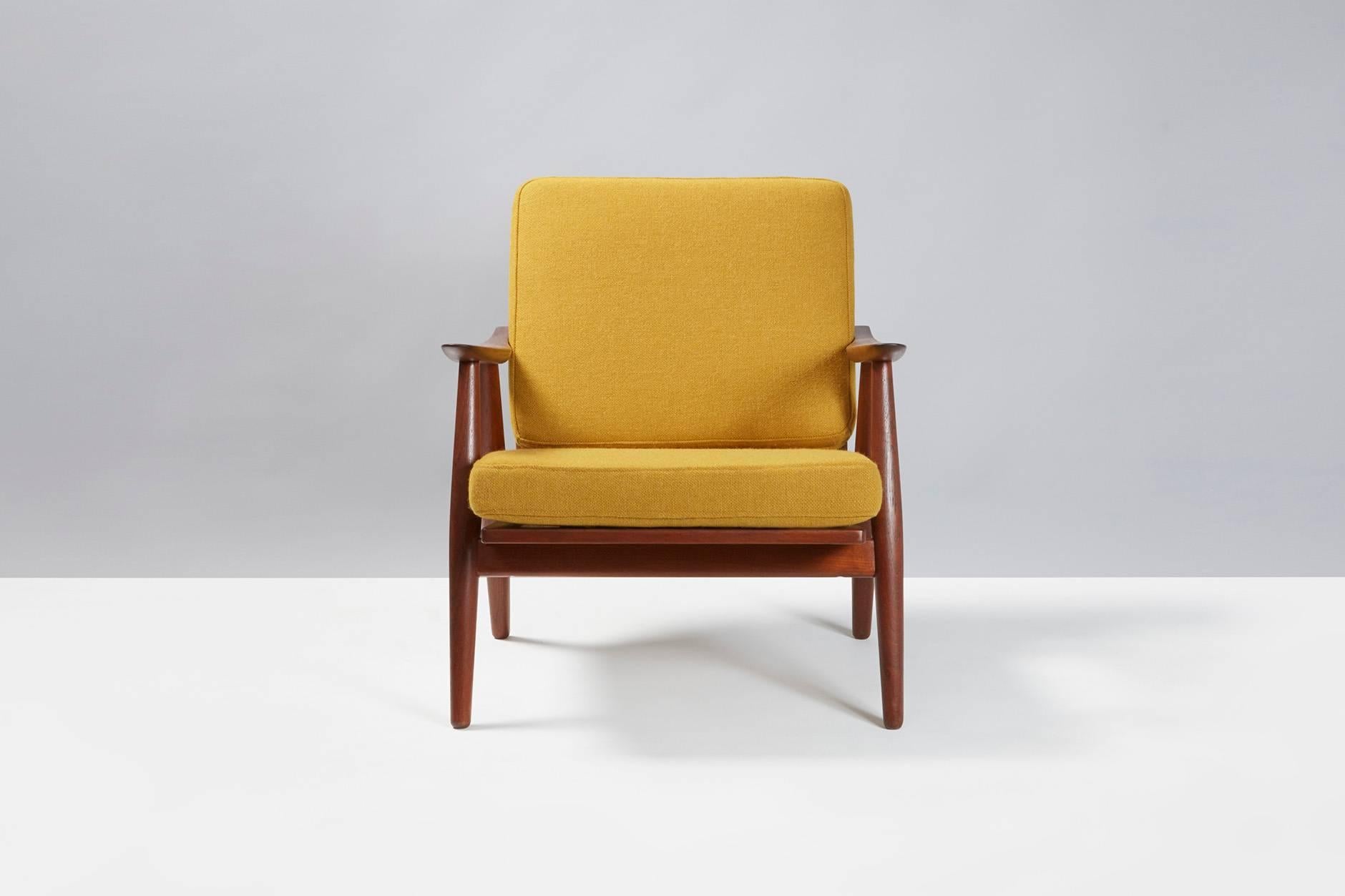 Hans J. Wegner

GE-270 lounge chair, 1956

Produced by GETAMA, Gedsted, Denmark. Restored teak frame with exposed brass fittings. New cushions covered in Bute wool fabric.


 