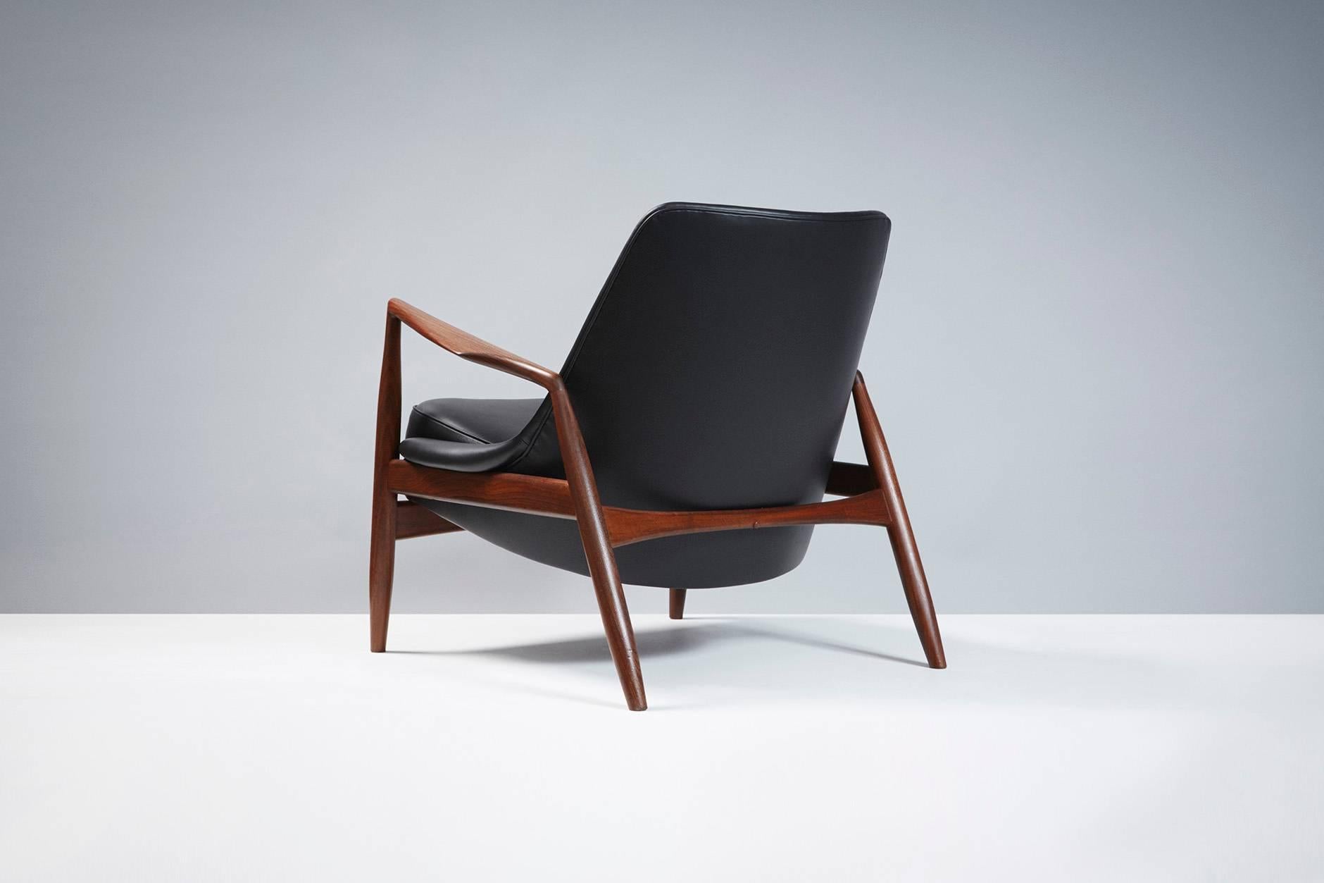 Scandinavian Modern Ib Kofod-Larsen Salen Lounge Chair, 1950s