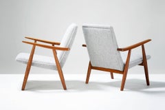 Hans Wegner GE-260 Lounge Chairs, circa 1950s