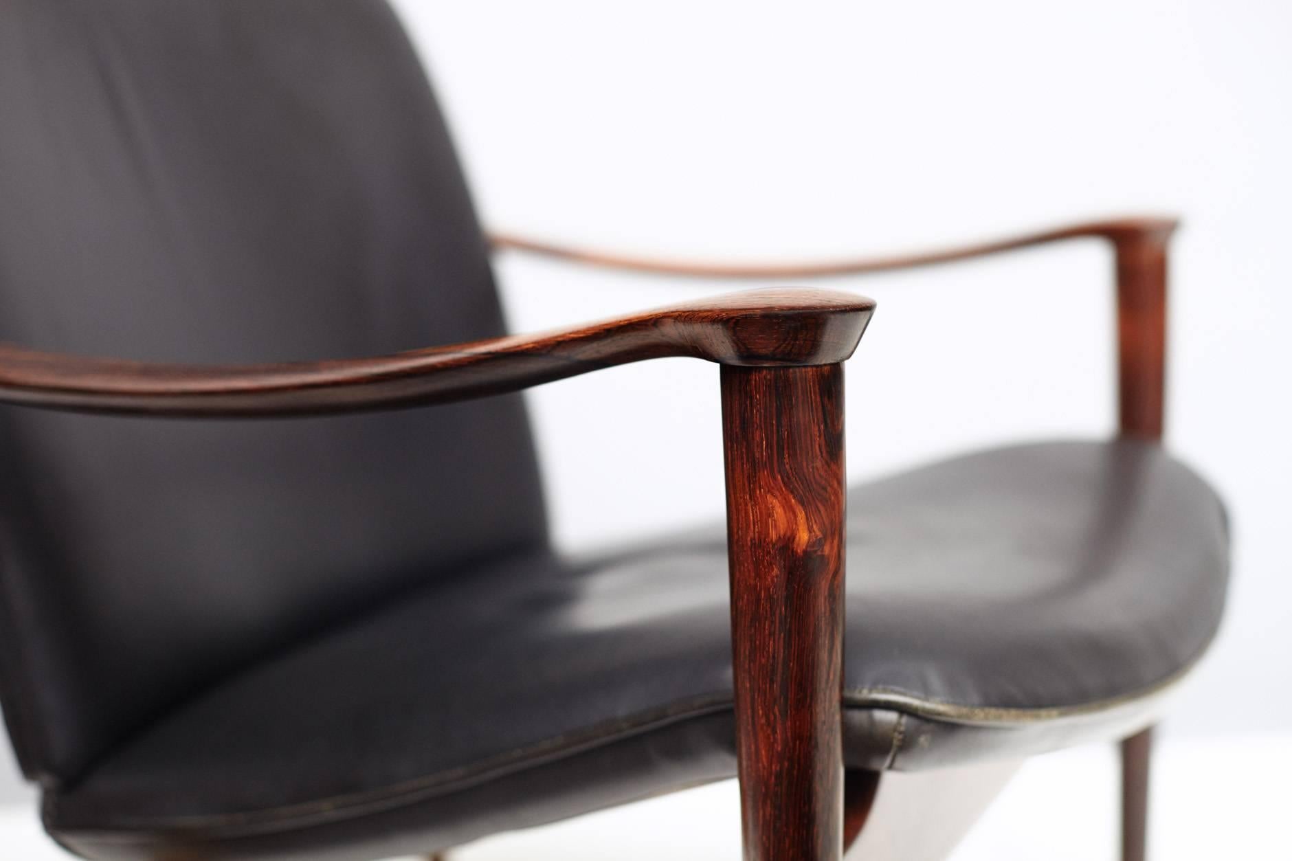 Scandinavian Modern Fredrik Kayser Model 711 Lounge Chair