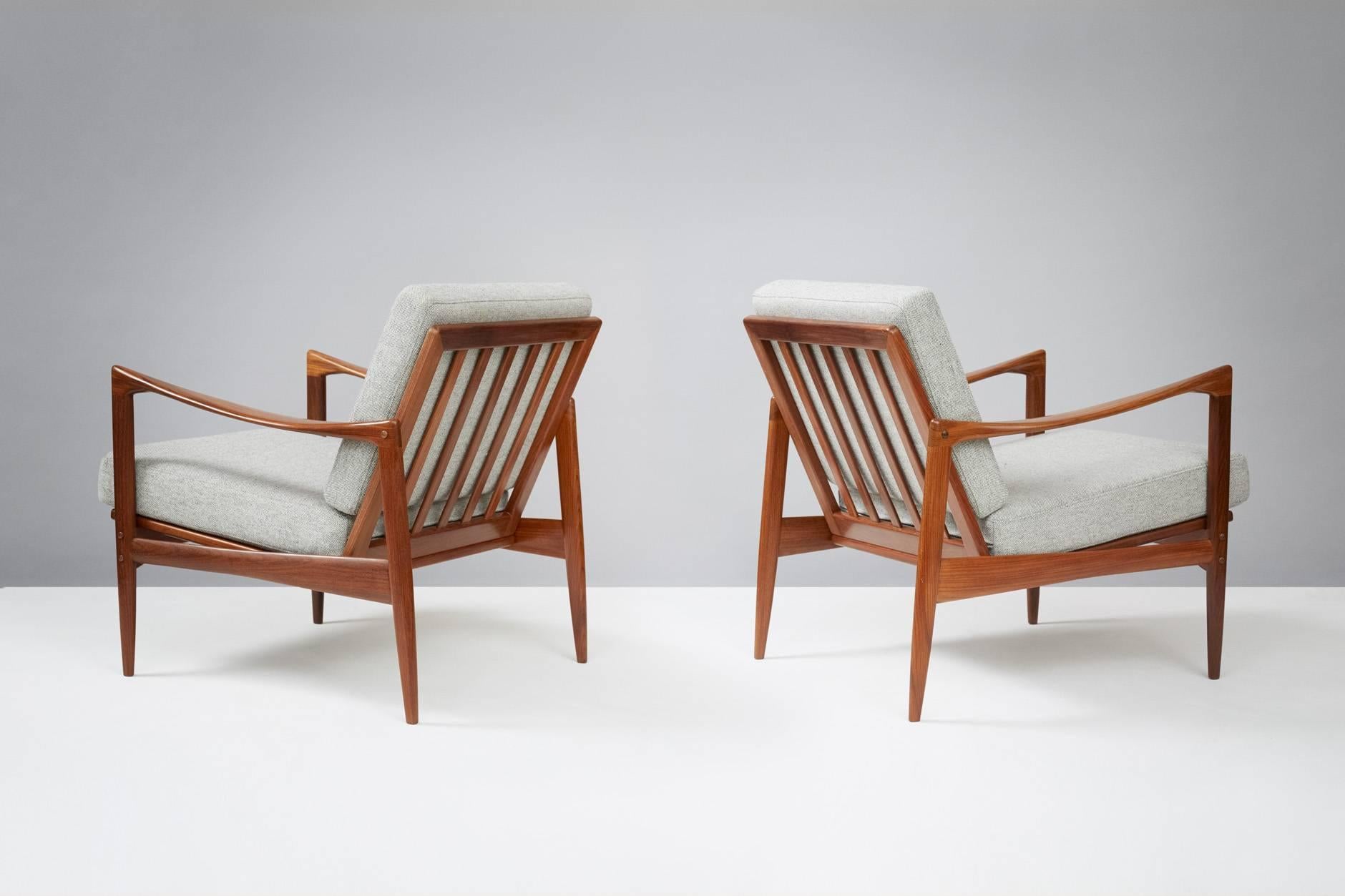 Ib Kofod-Larsen

Candidate chairs, circa 1960.

Pair of Afromosia teak lounge chairs produced by OPE, Sweden, circa 1960. New cushions covered in Kvadrat wool fabric.

Other upholstery options available by request.