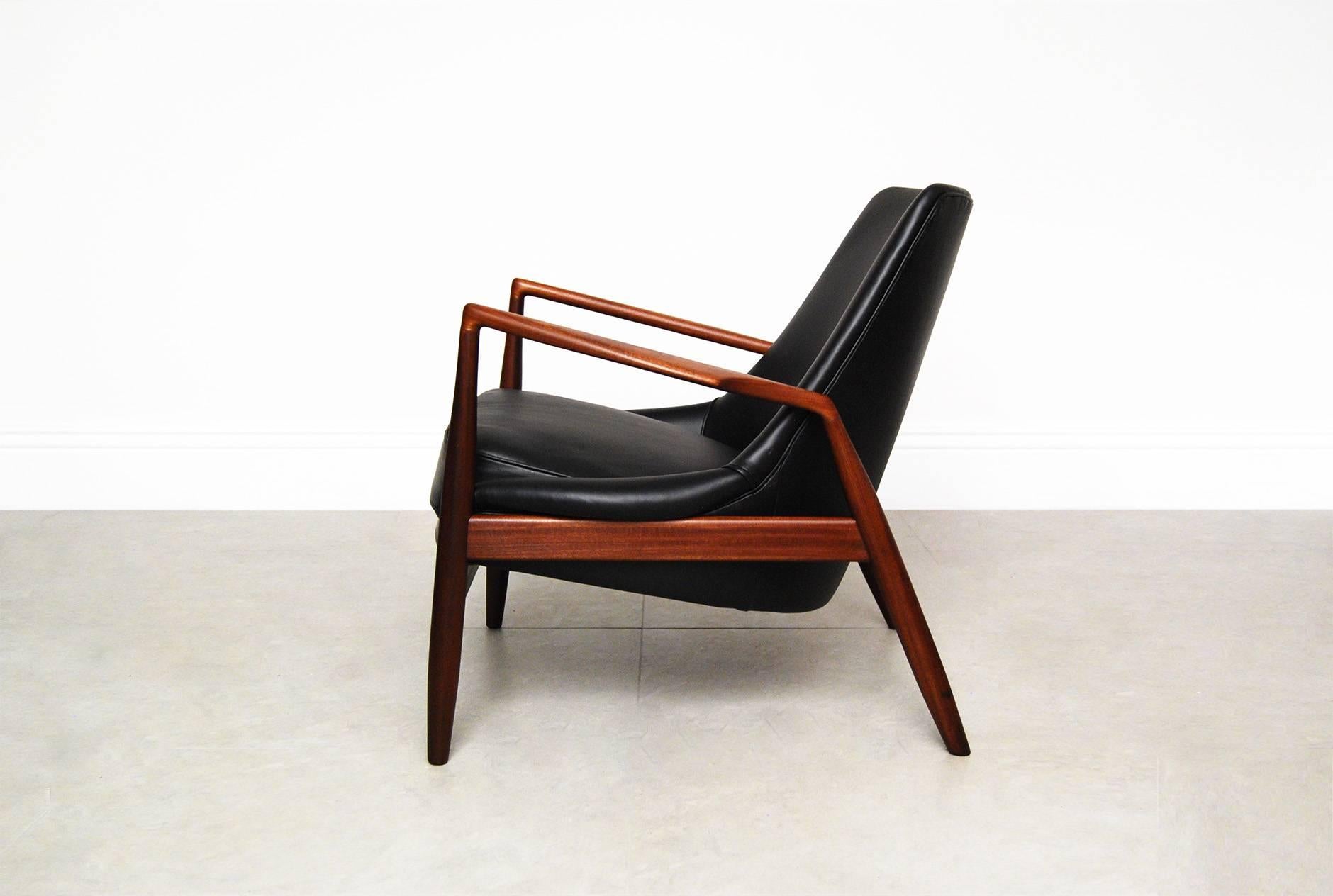 Scandinavian Modern Ib Kofod-Larsen 'Seal' Chair