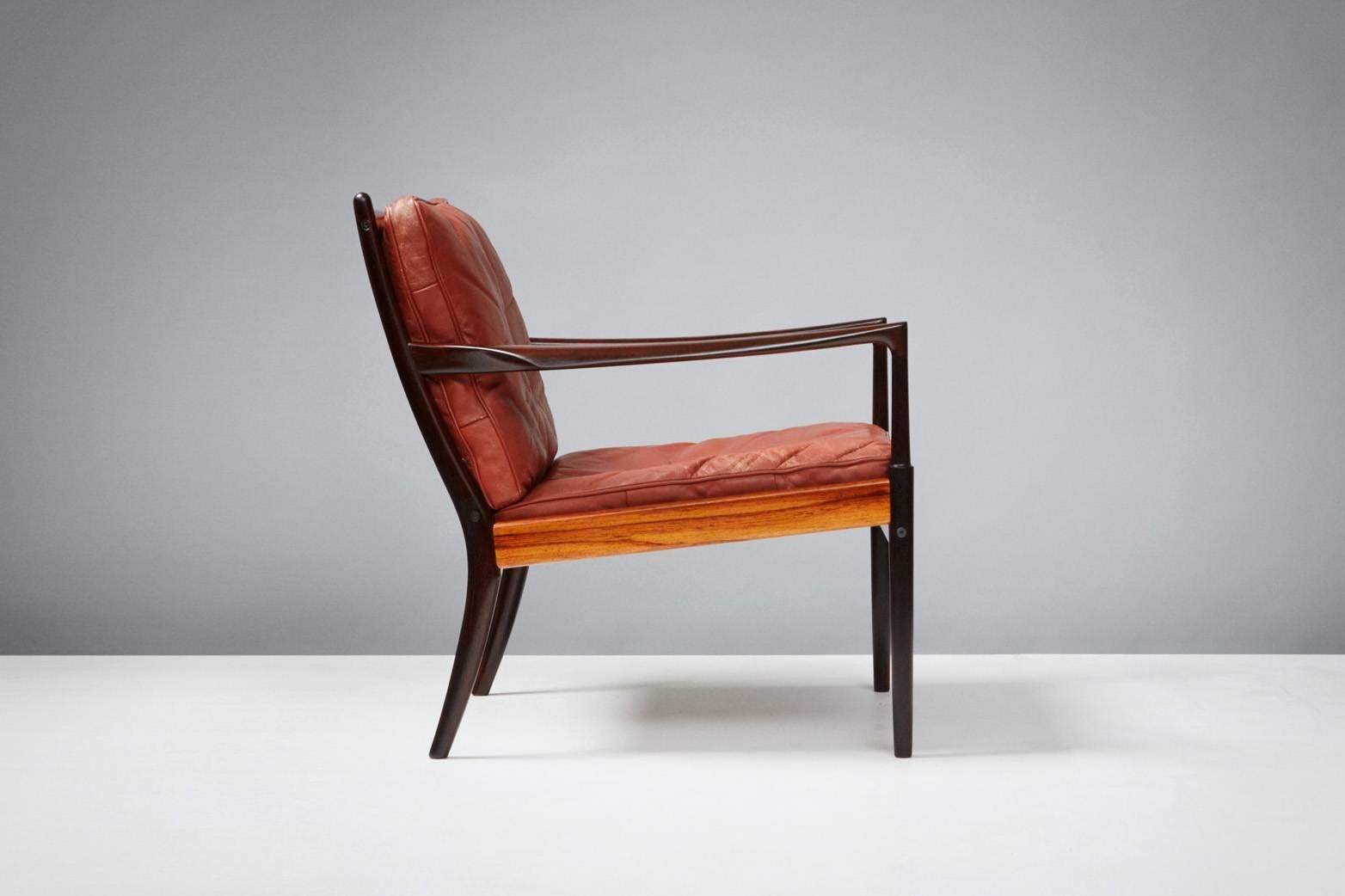 Ib Kofod-Larsen

'Samso' lounge chair, circa 1960

Rare model lounge chair produced for Olof Perssons Fatoljindustri (OPE), Jonkoping, Sweden. Original leather cushions with beautifully figured rosewood frame.

 
