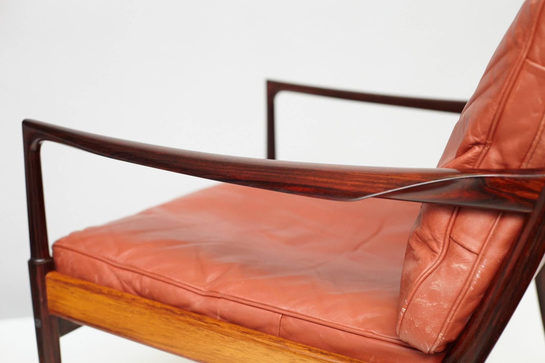 Ib Kofod-Larsen 'Samso' Rosewood Lounge Chair, circa 1960s In Excellent Condition In London, GB