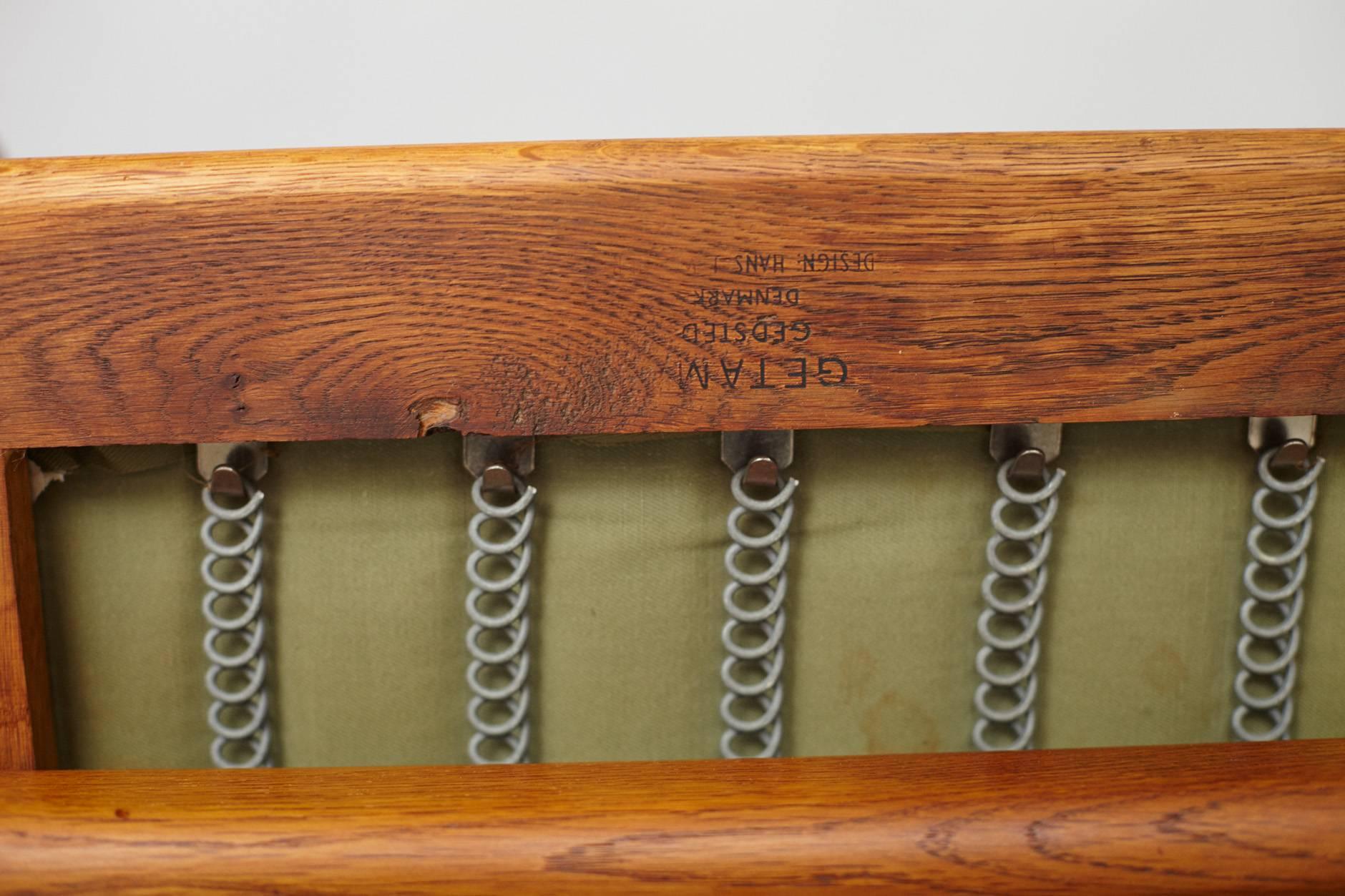 Hans Wegner GE-240 Oak Cigar Chair In Excellent Condition In London, England
