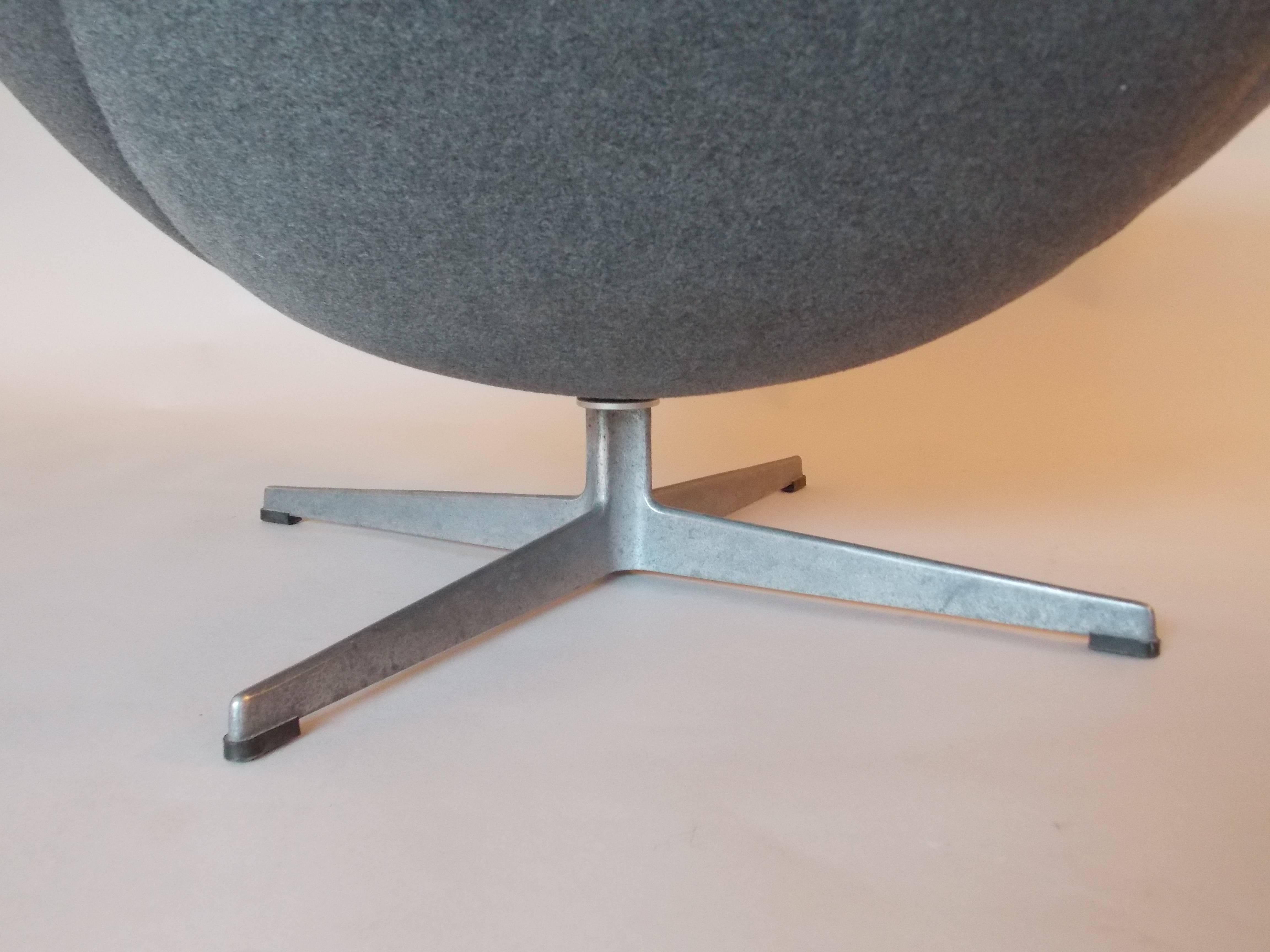 original arne jacobsen egg chair