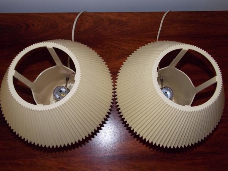 Small Vintage Bedroom Lamps at 1stDibs