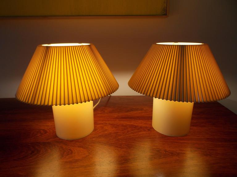 Small Vintage Bedroom Lamps at 1stDibs
