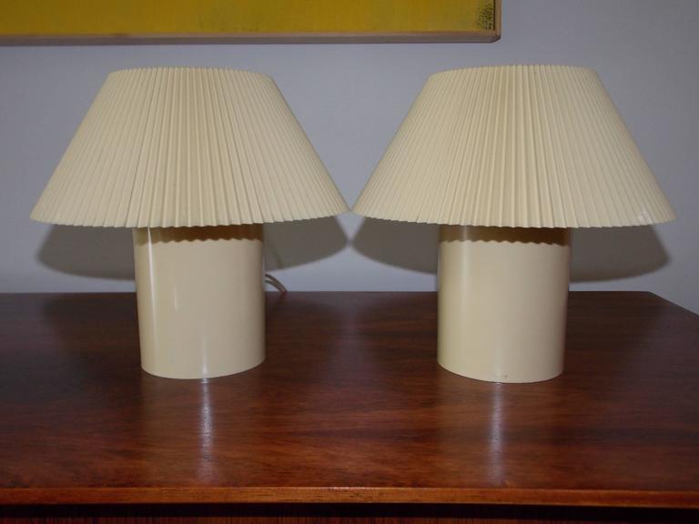 Small Vintage Bedroom Lamps at 1stDibs