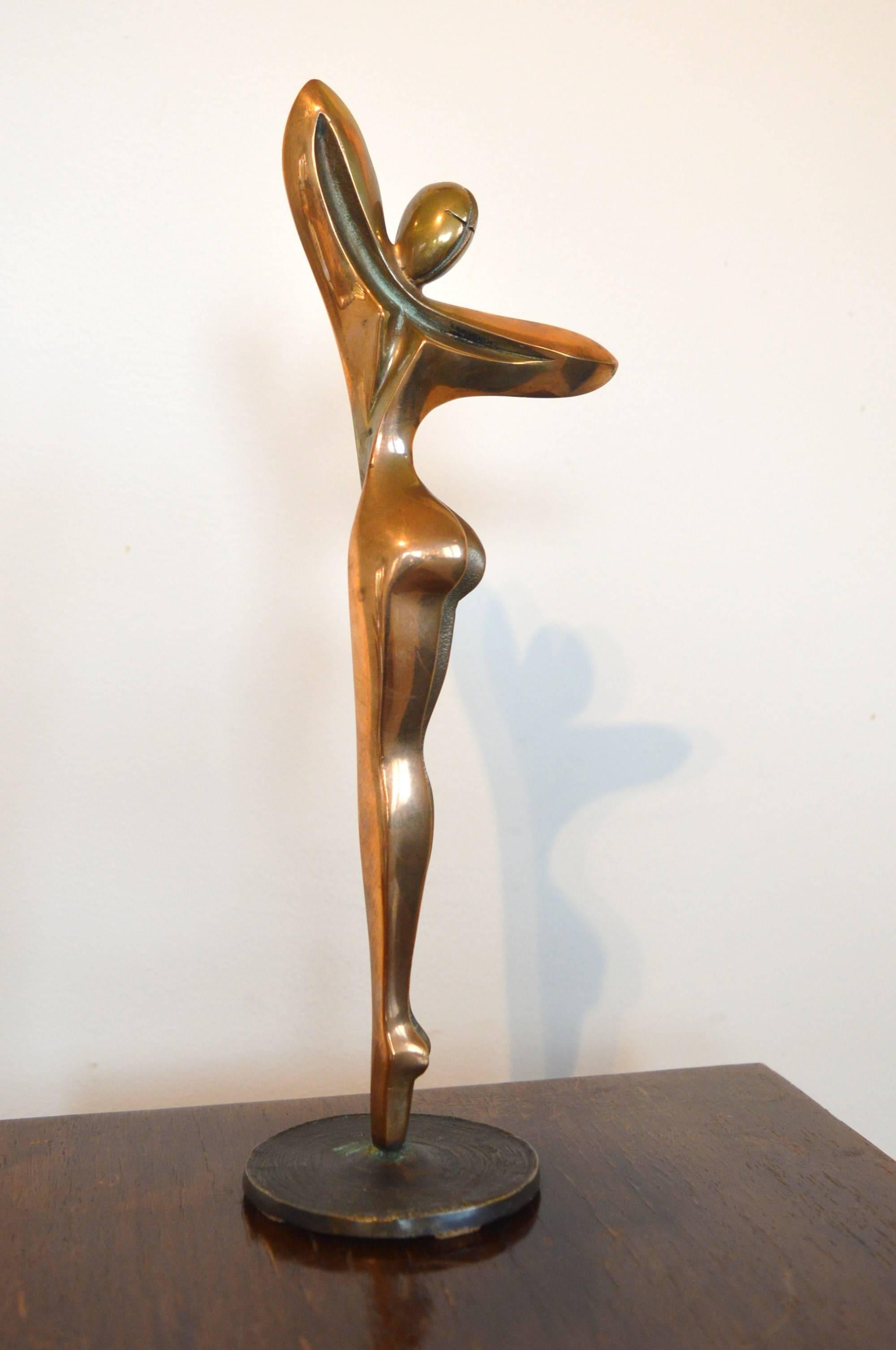 Bronze sculpture of a woman by Amedeo Fiorese 2