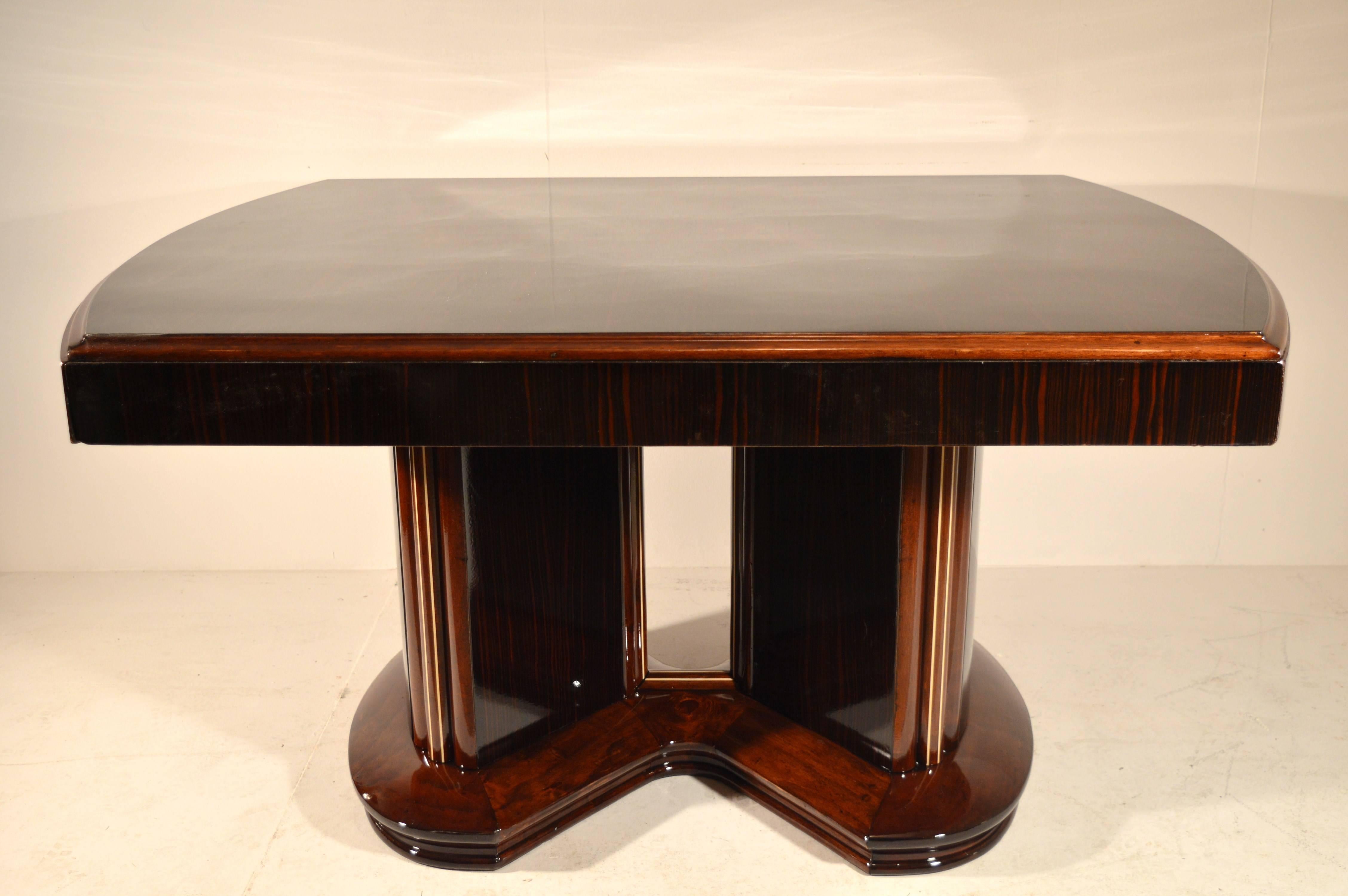Mid-20th Century Art Deco Dining Table with Eight Chairs in Ebony Macassar