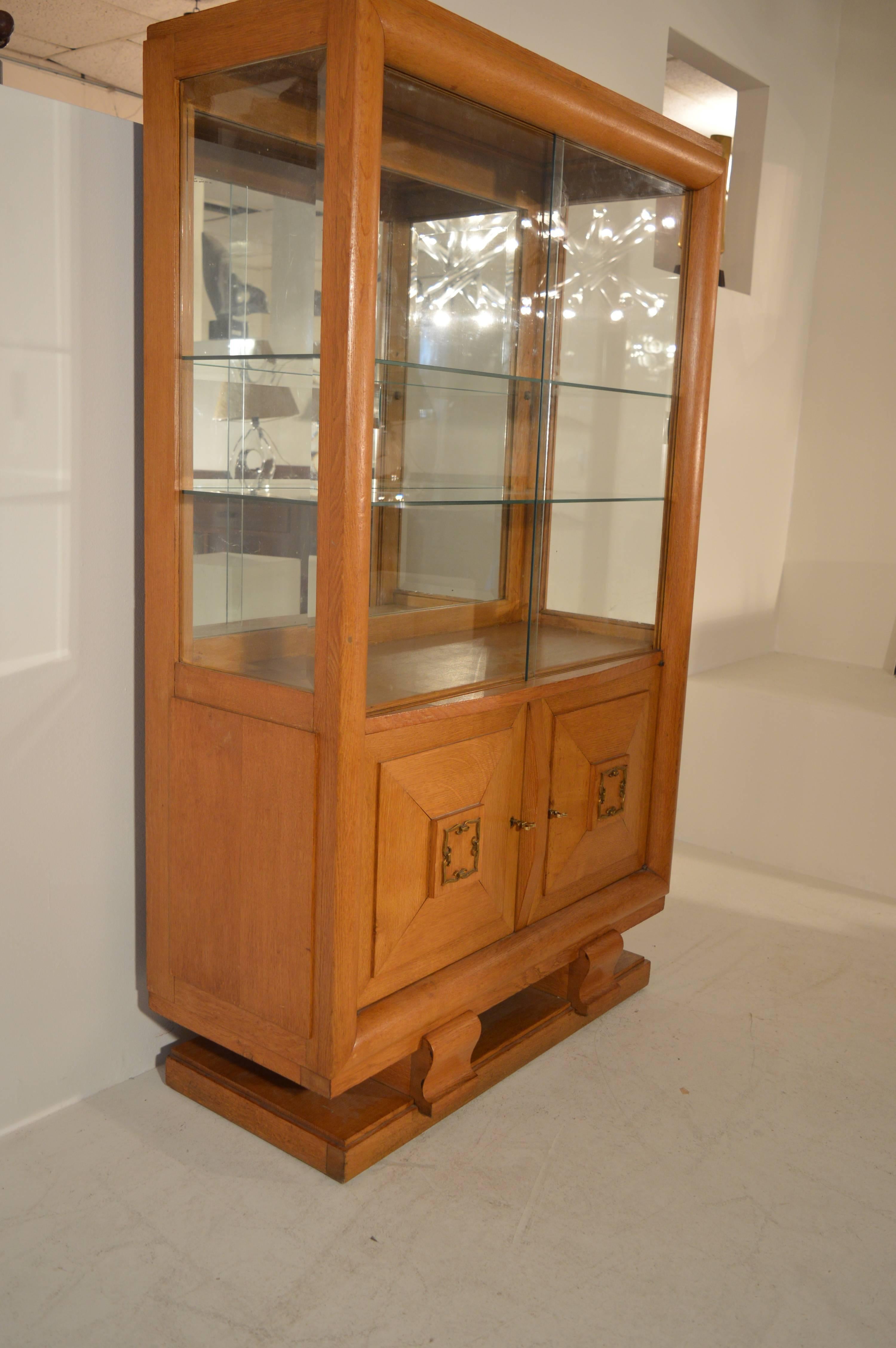 French Art Deco Vitrine Cabinet in Blond Oak