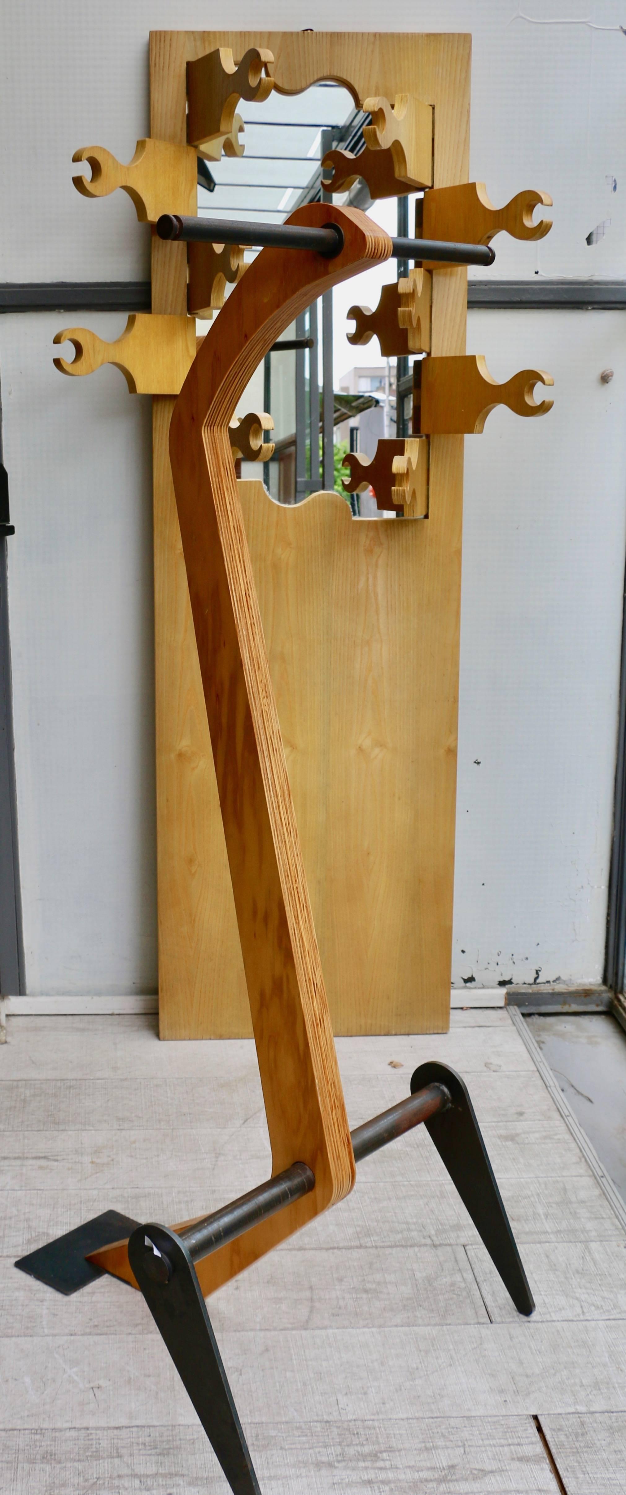 1960s Italy Large Wall Coat Rack In Good Condition In Saint-Ouen, FR