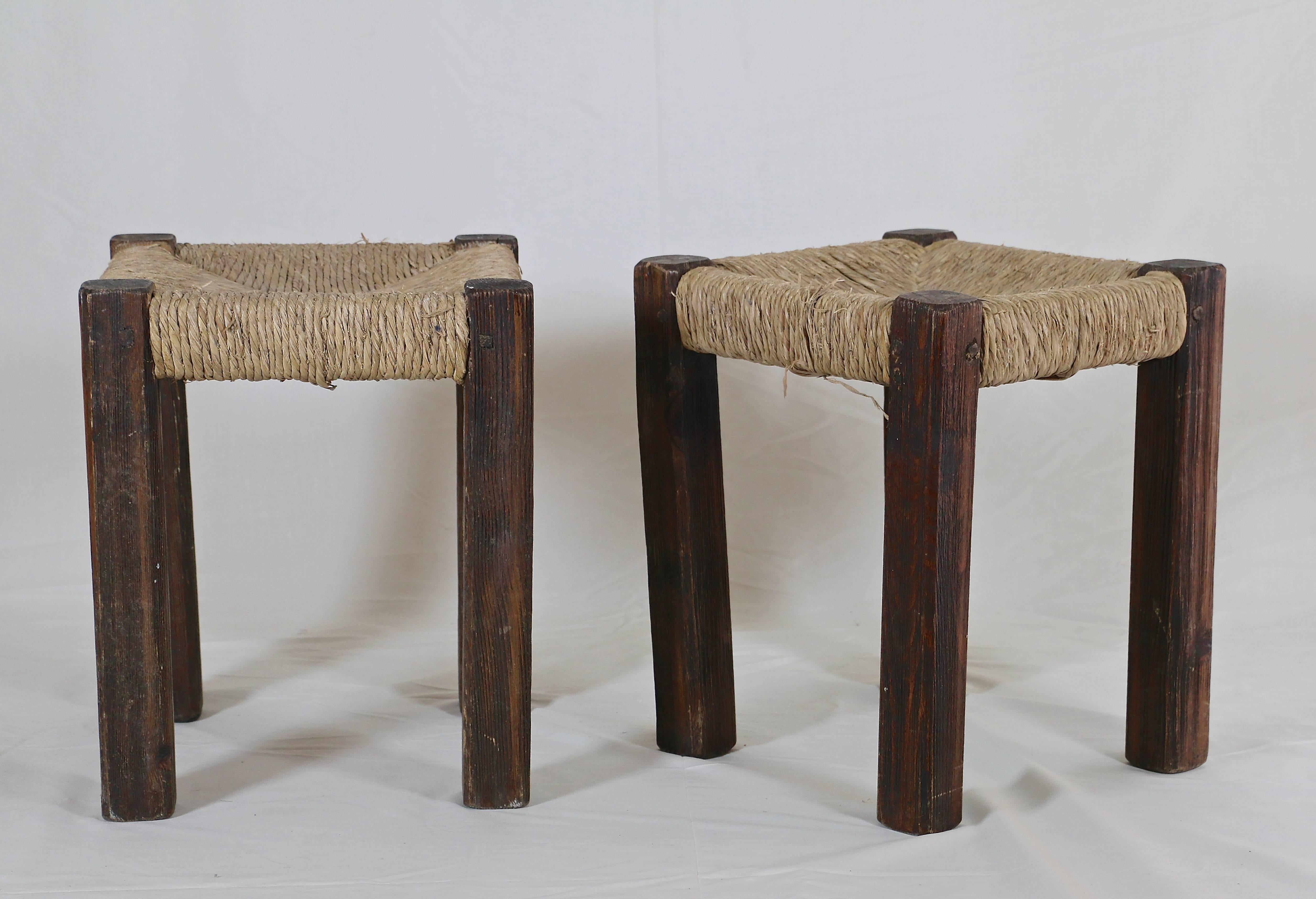 Four 1960s Rustic Chairs and Two Stools In Good Condition In Saint-Ouen, FR