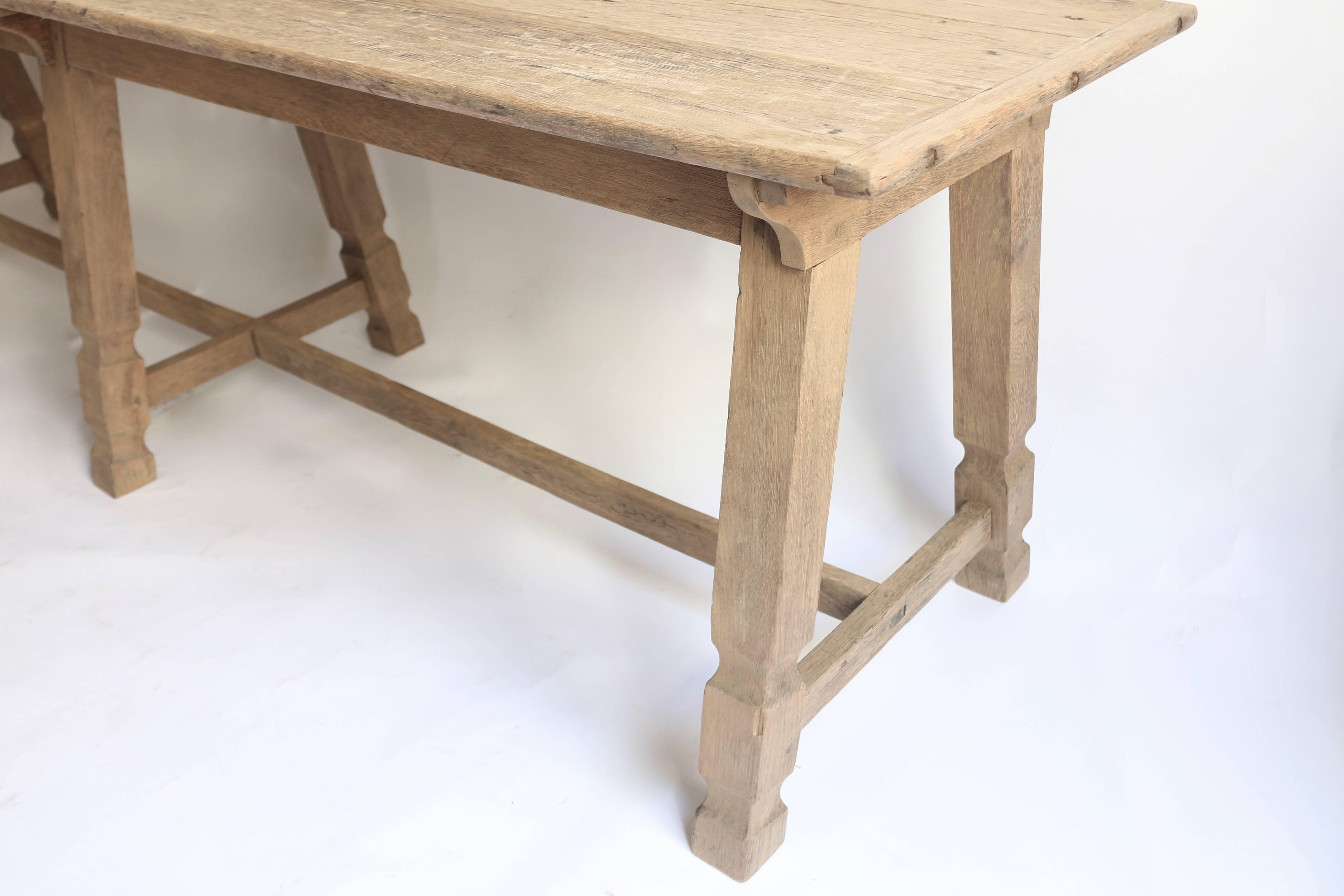 Late 19th Century Bleached Oak Site Table In Good Condition In Antwerp, BE