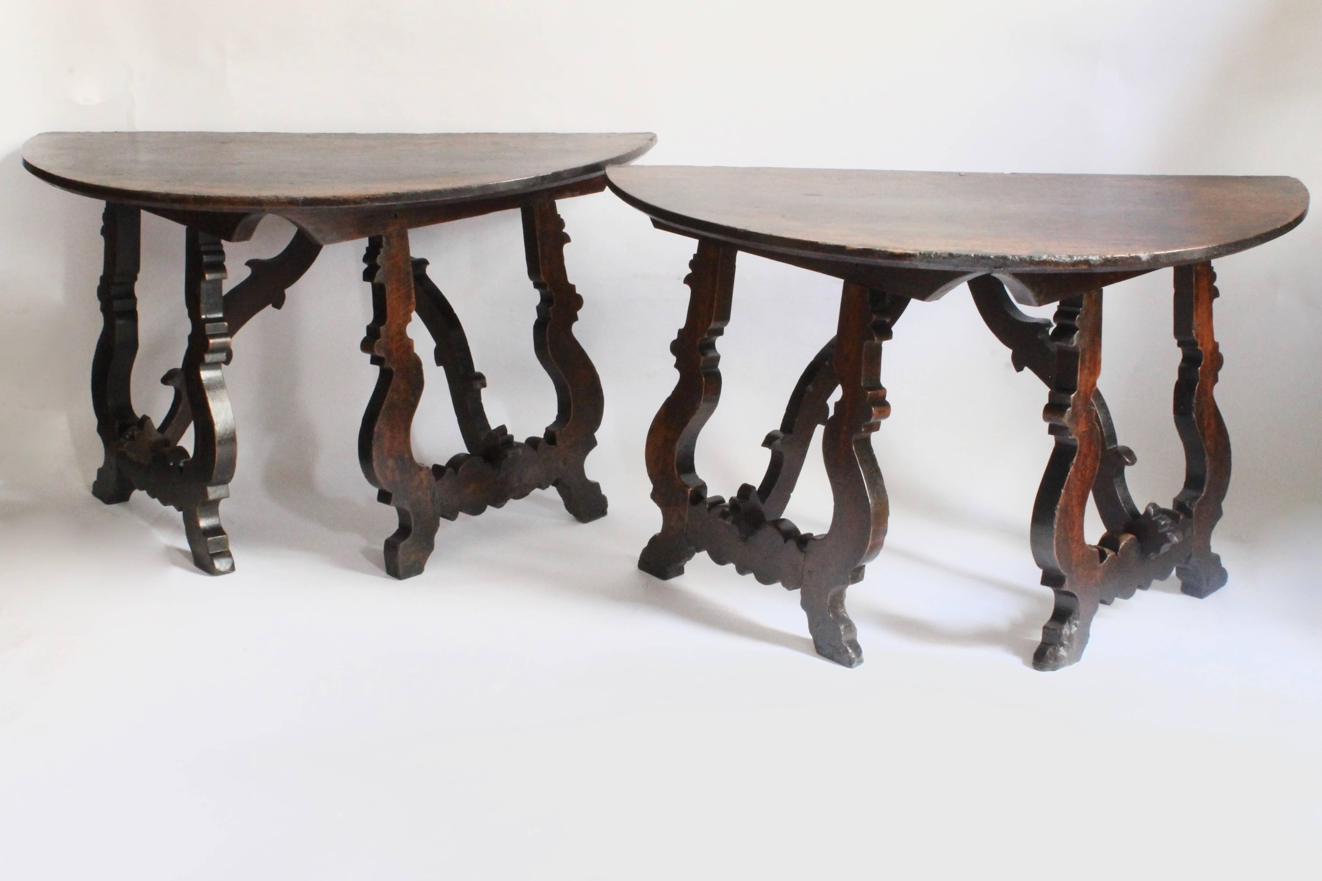 Patinated Pair of Walnut Demilune Console Tables, Italy, Tuscany, 17th Century For Sale