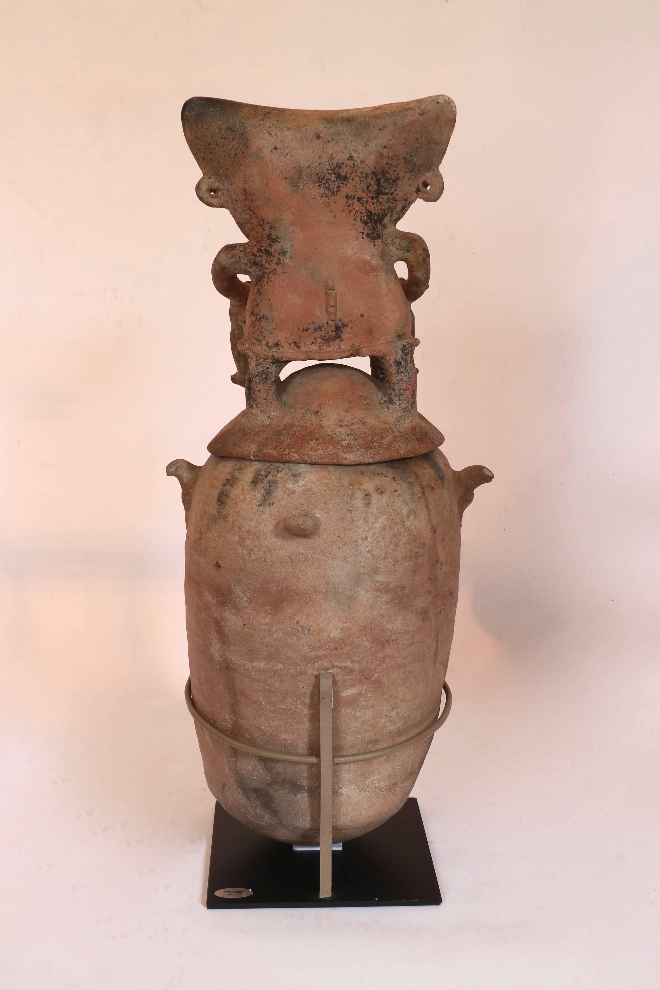 Pre-Columbian Terracotta Urn, Colombian, Rio Magdalena, 1000 AC For Sale
