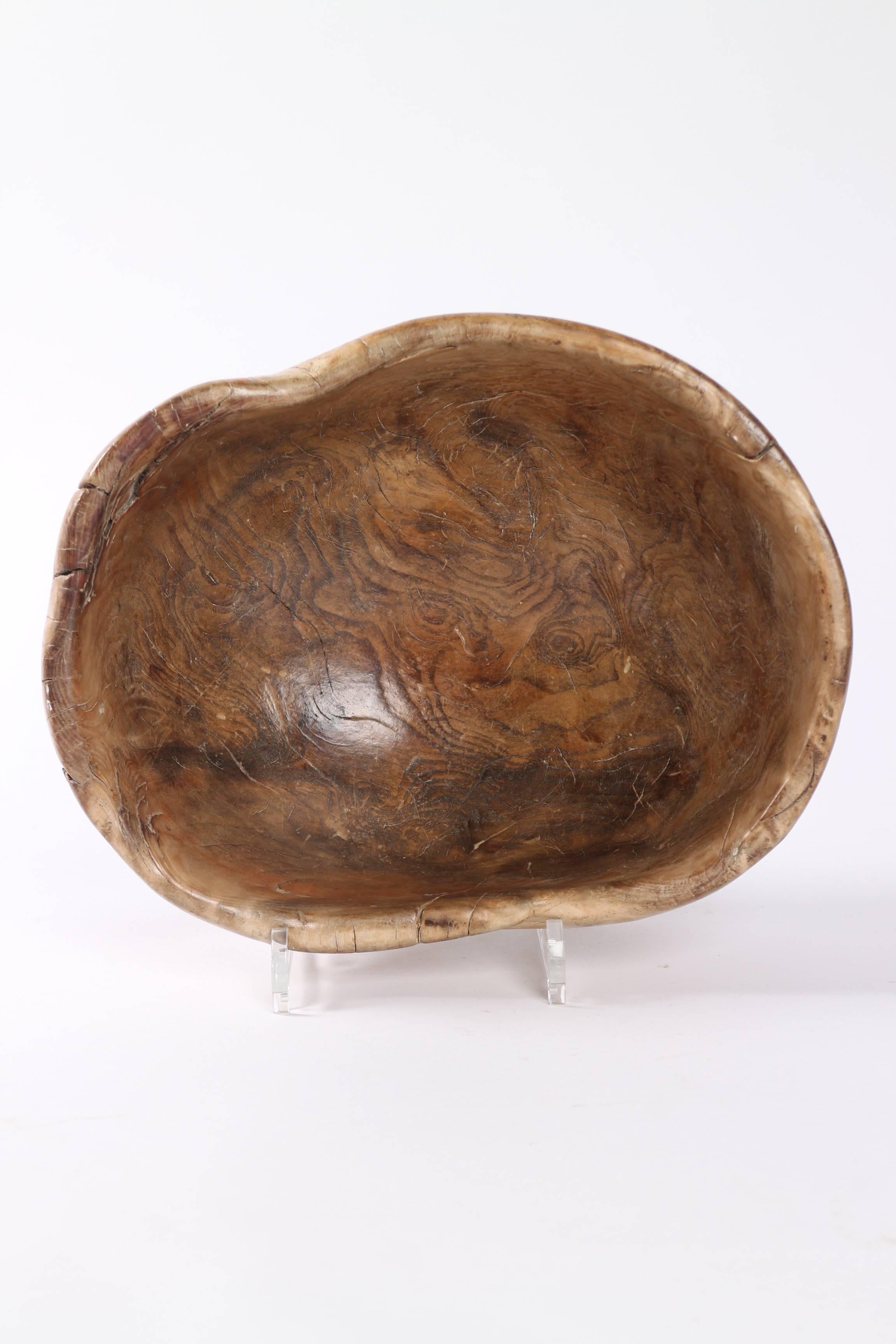 Beautiful and very pure wooden bowl
Sweden, lapland, early 19th century.