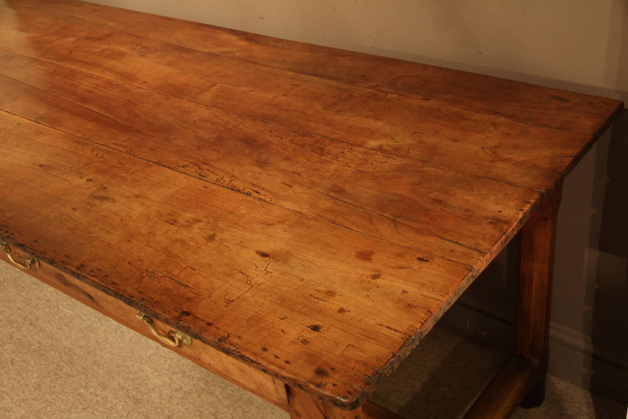Early 19th Century Cherrywood French Farmhouse Table For Sale 1