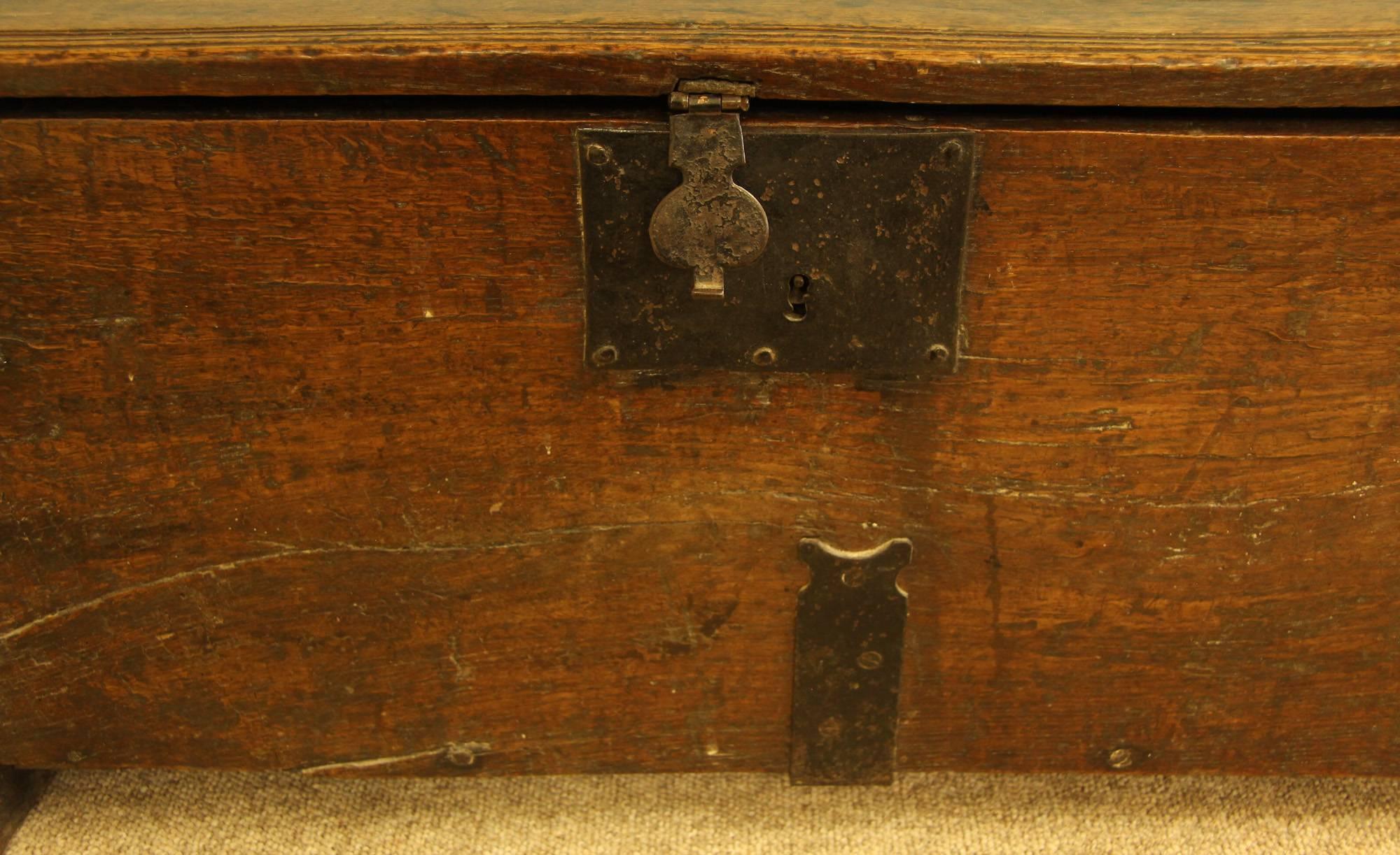 Mid-17th Century Small Oak Coffer 2