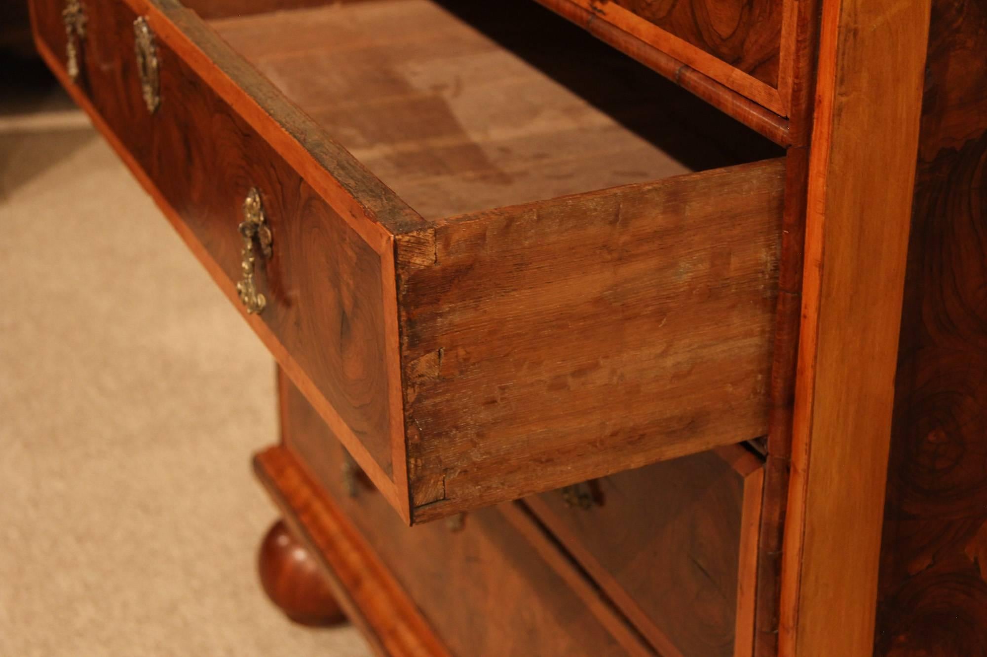17th Century Small William & Mary Chest of Drawers with Olivewood Oyster and Holly Banding