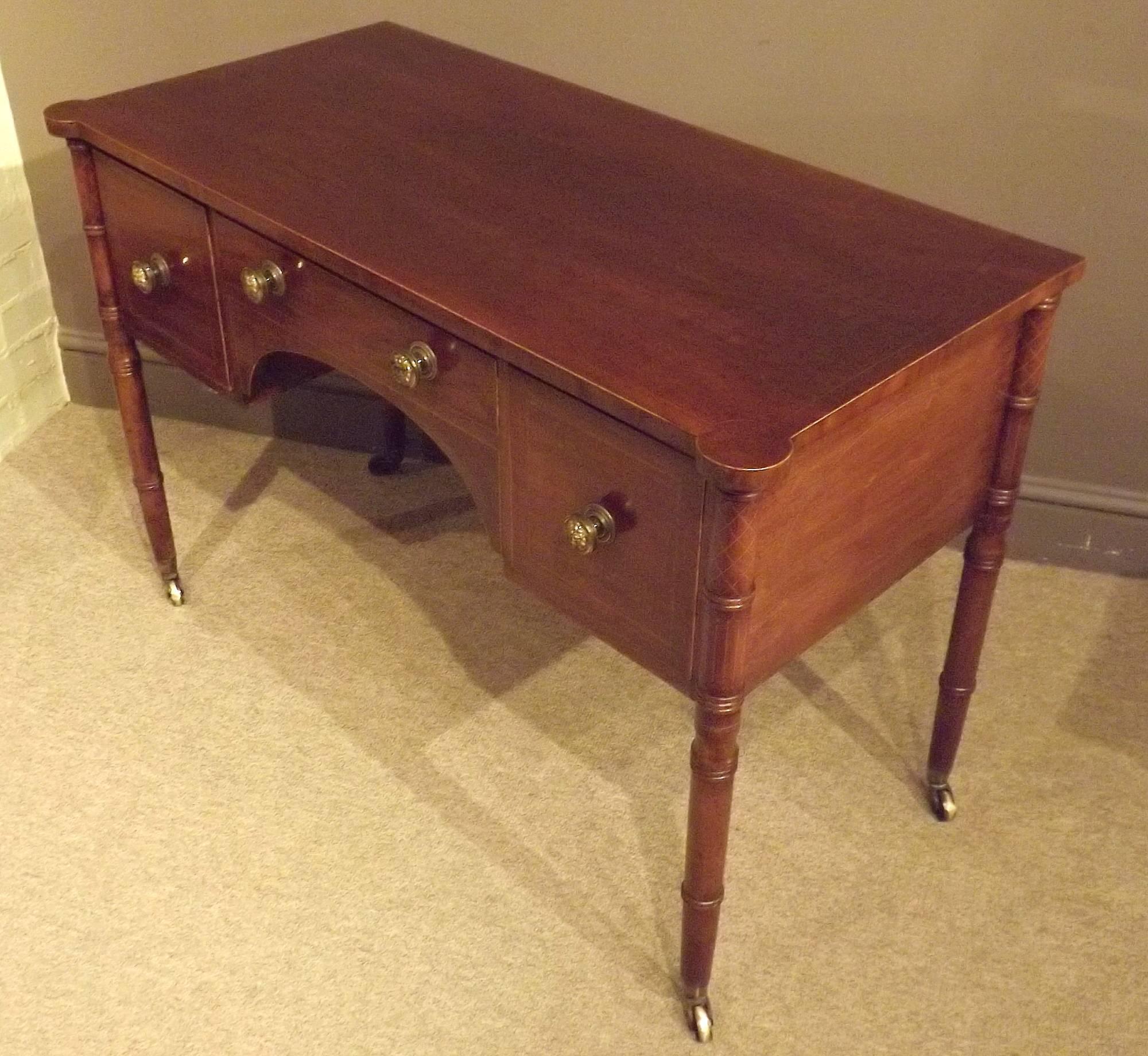 Early 19th Century Attractive Regency Period Dressing Table