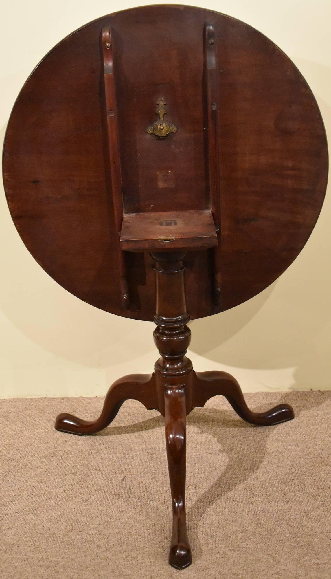 English George III Mahogany Tripod Table For Sale