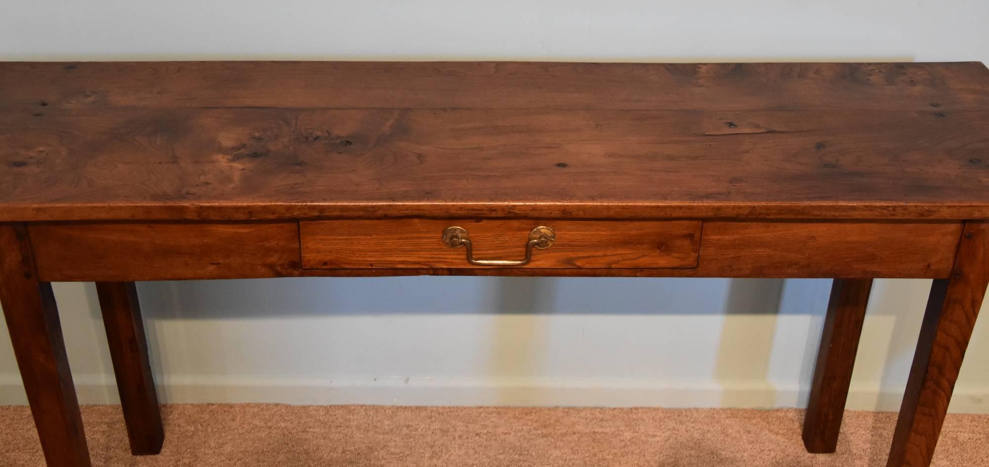 Attractive French Chestnut Serving Table In Good Condition For Sale In Wiltshire, GB