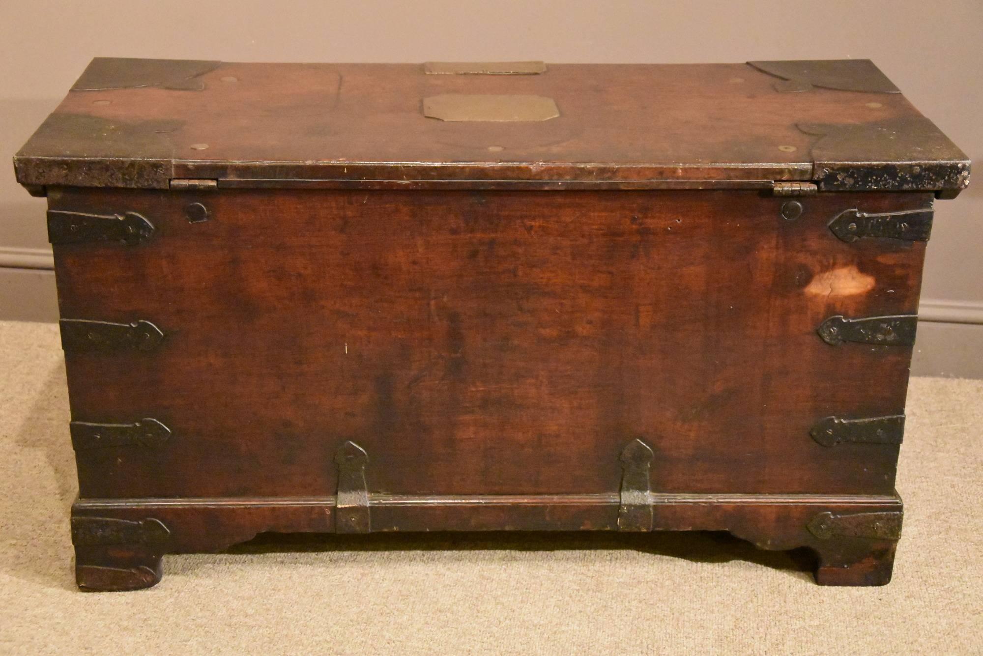 Handsome Anglo Indian Teak and Iran Bound Trunk In Good Condition In Wiltshire, GB