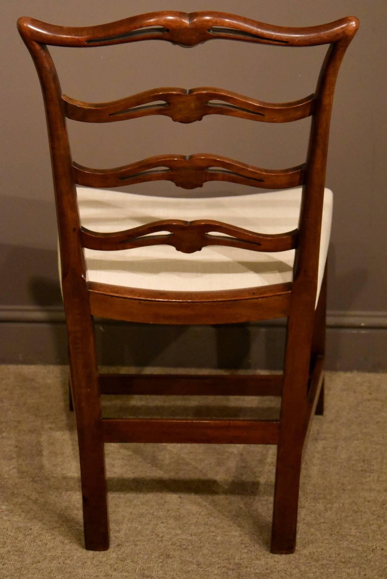 A Superb Mid 18th Century Mahogany Ladder back Single Chair In Good Condition In Wiltshire, GB