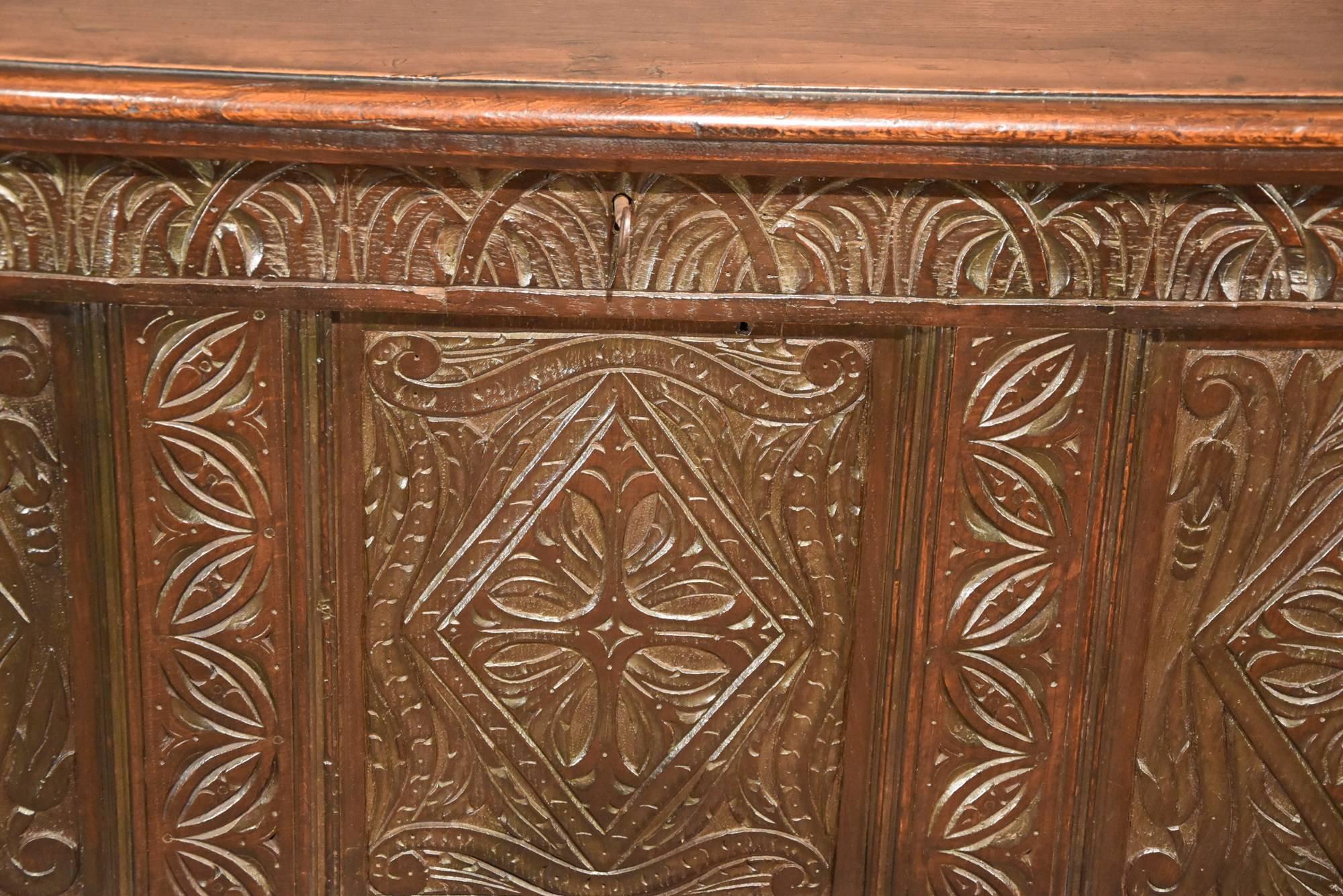 Charles II Lovely Late 17th Century Oak Coffer For Sale