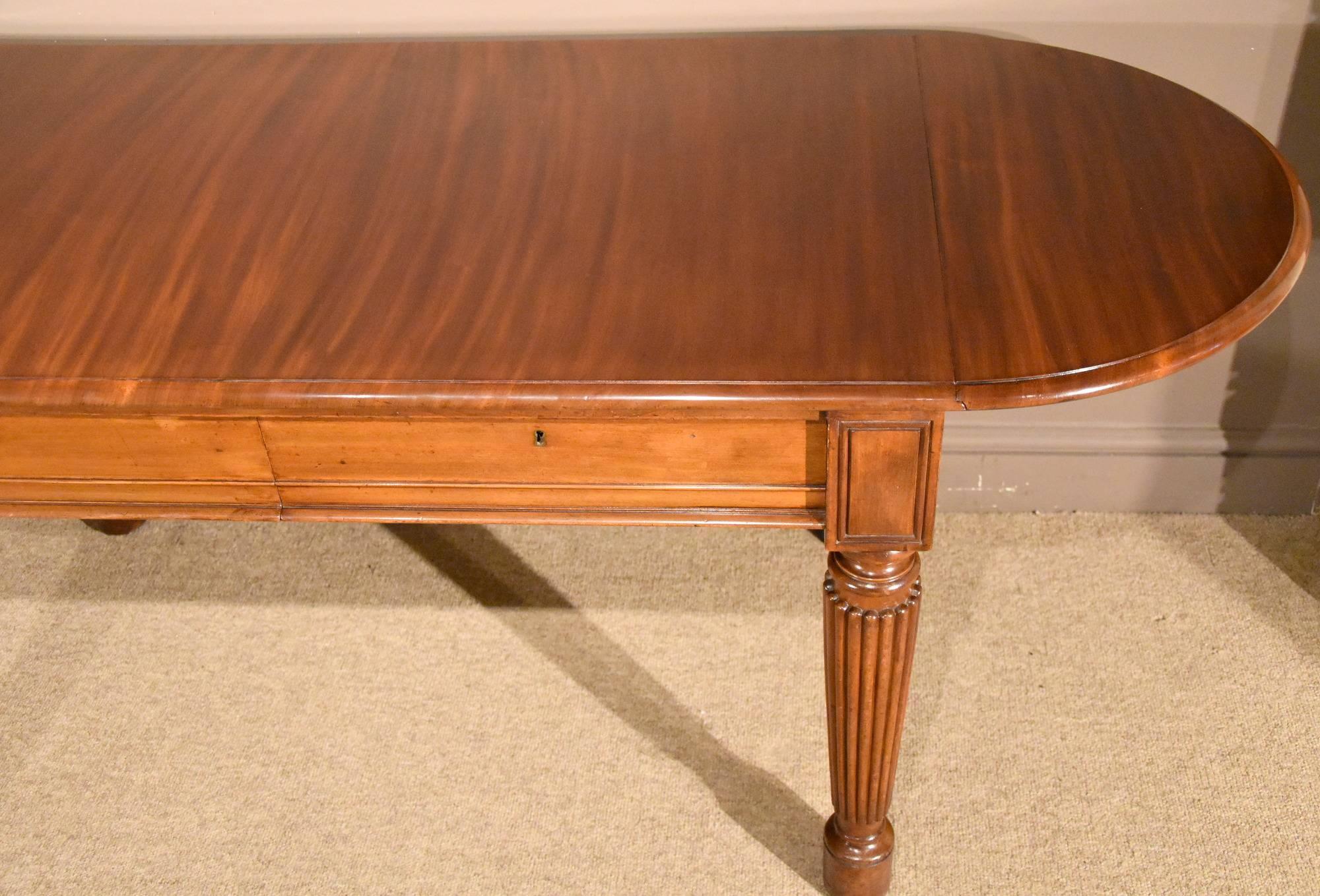 Very Fine Quality Regency Period Gillow Lancaster Sofa Table In Good Condition In Wiltshire, GB
