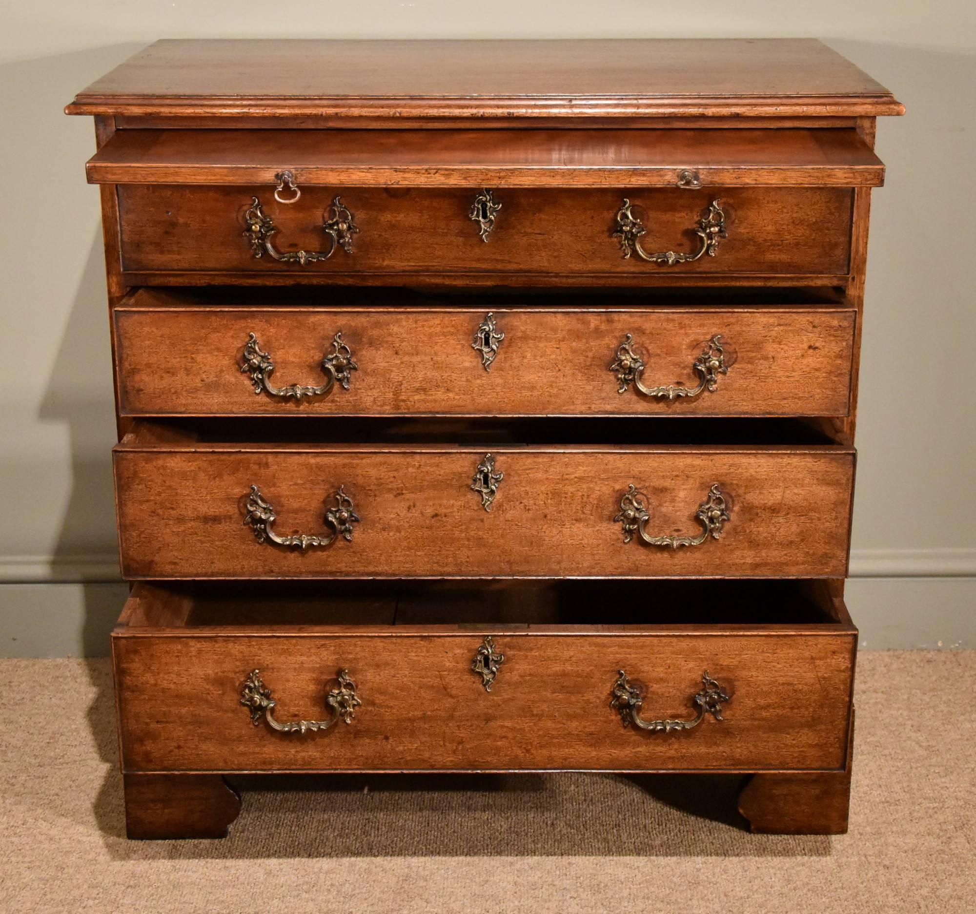 A good George III mahogany chest of drawers with brushing slide and later Rococo handles. Original feet.

Dimensions
width 33" (84cm)
depth 19" (48cm)
height 33" (84cm)


All of the items that we advertise for sale have been