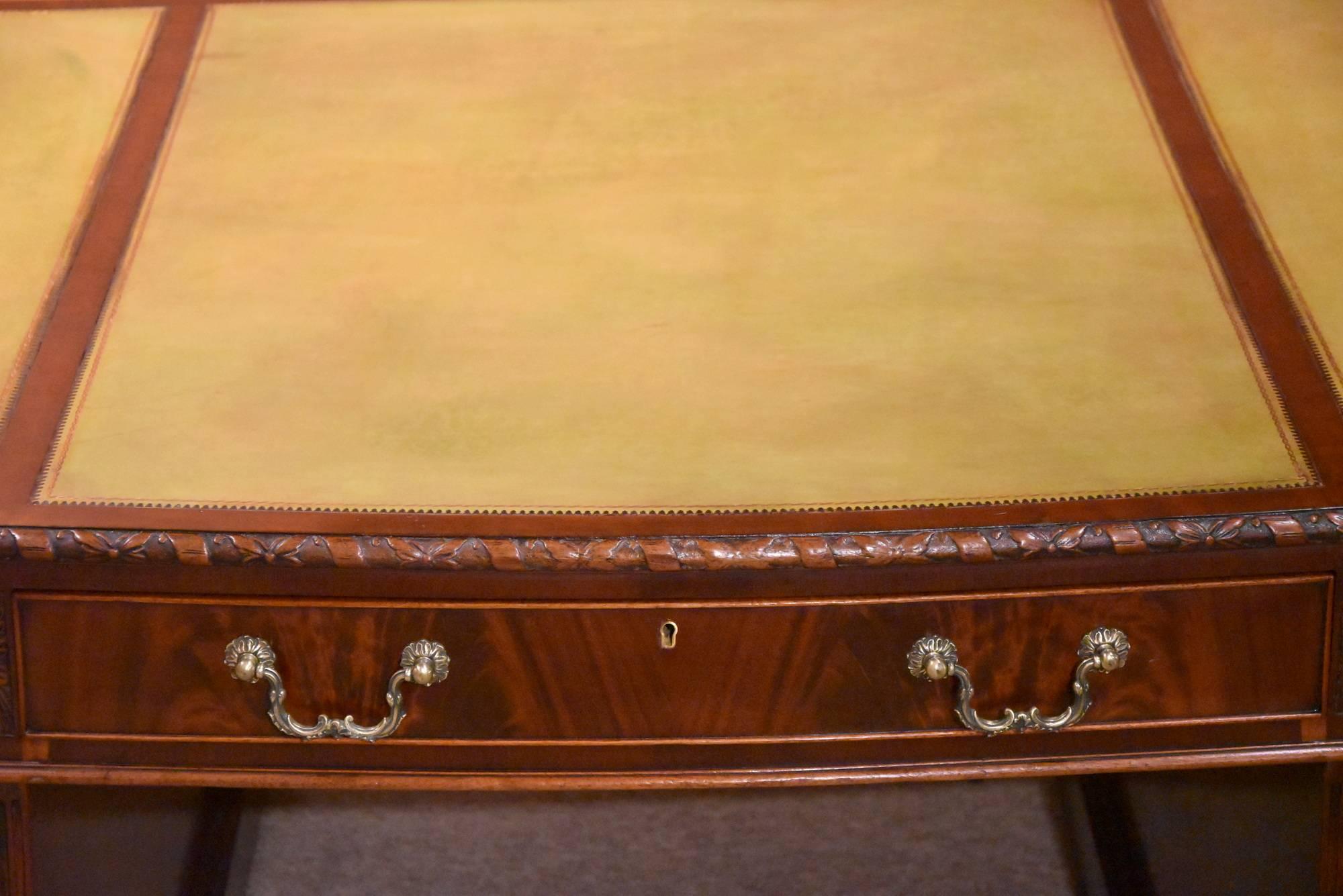 George III Style Mahogany Serpentine Partners Desk For Sale 3