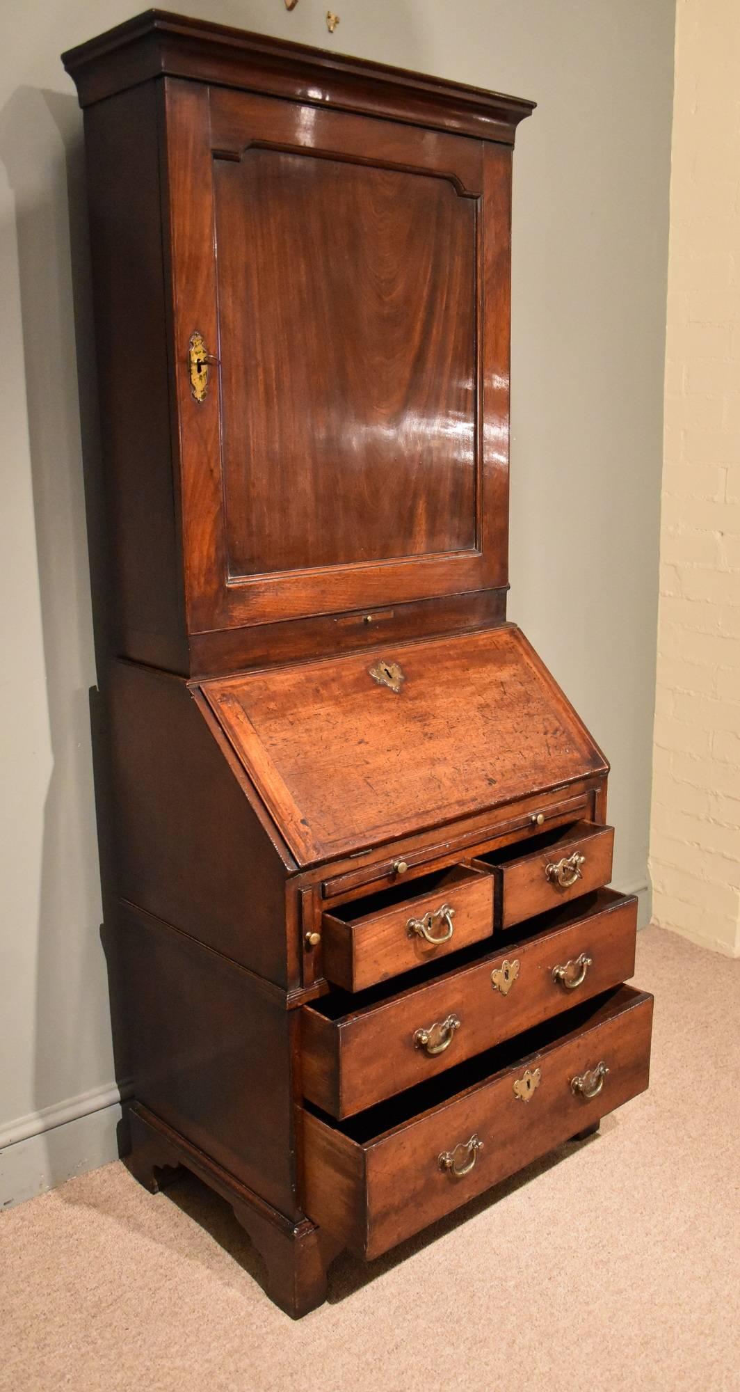 Mid-18th Century Fine Small George II Mahogany Bureau Bookcase