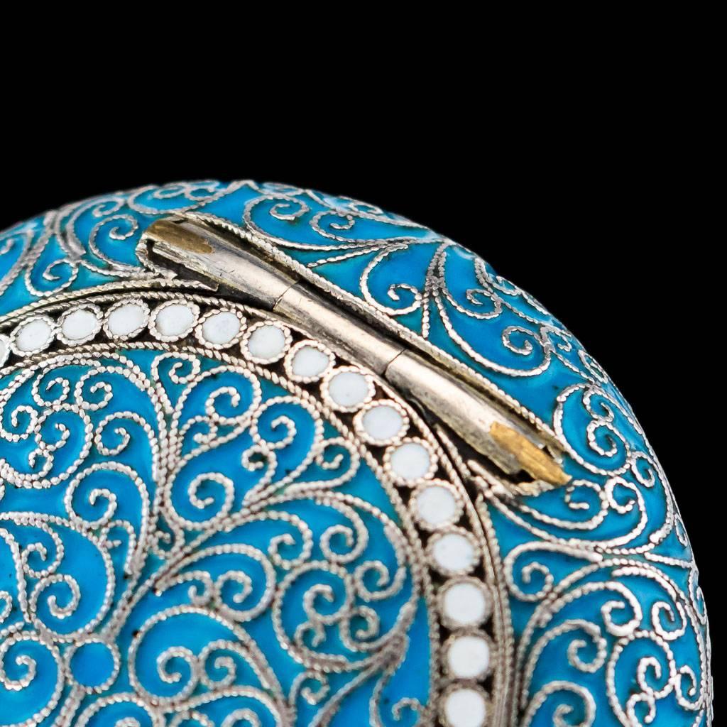 Antique Russian Solid Silver Enamel Snuff Box by Gustav Klingert, 1890 In Excellent Condition In Royal Tunbridge Wells, Kent