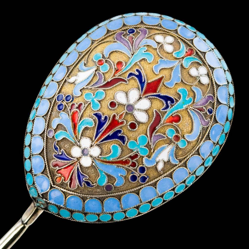 Cloissoné Antique 20th Century Russian Solid Silver & Cloisonne Enamel Spoon, circa 1900