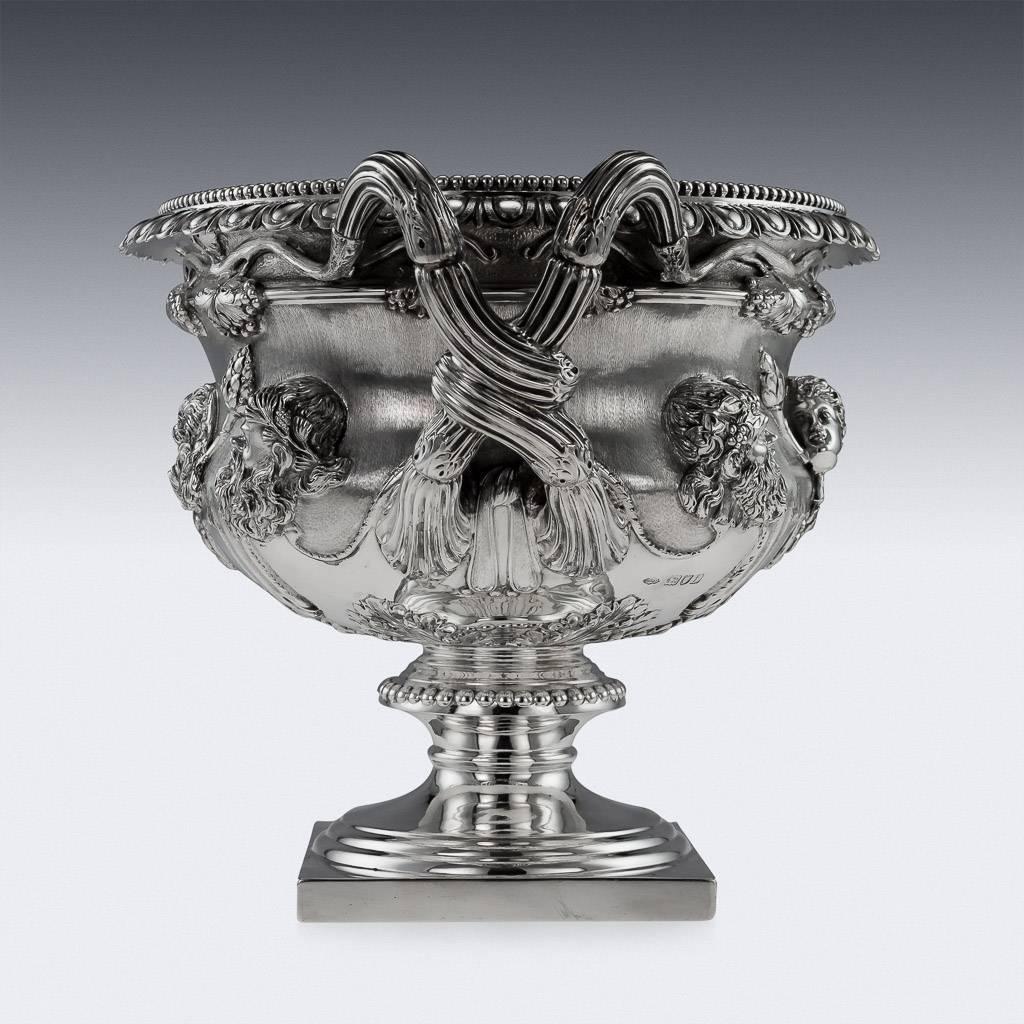 Antique 20th Century Edwardian Solid Silver Vase, Sibray Hall & Co, circa 1904 In Excellent Condition In Royal Tunbridge Wells, Kent