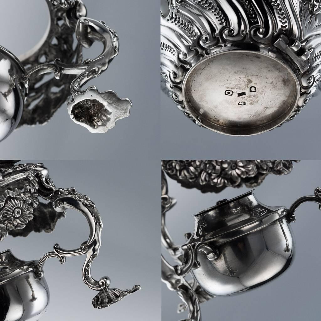 Antique Georgian Solid Silver Tea Kettle on Stand and Burner, London, circa 1769 In Excellent Condition In Royal Tunbridge Wells, Kent