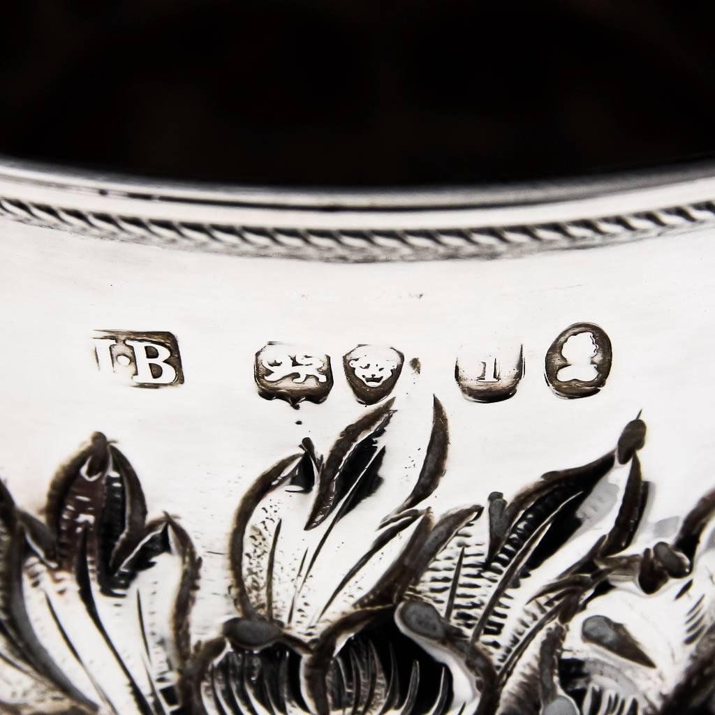 19th Century Georgian Solid Silver Set of Four Embossed Mugs, London, circa 1824 5
